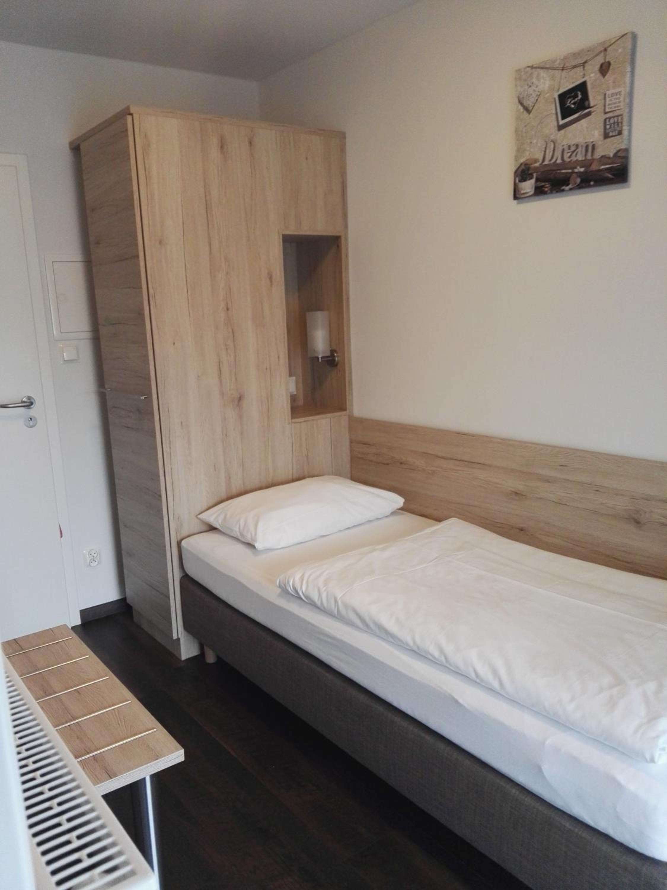 Single Room photo 2