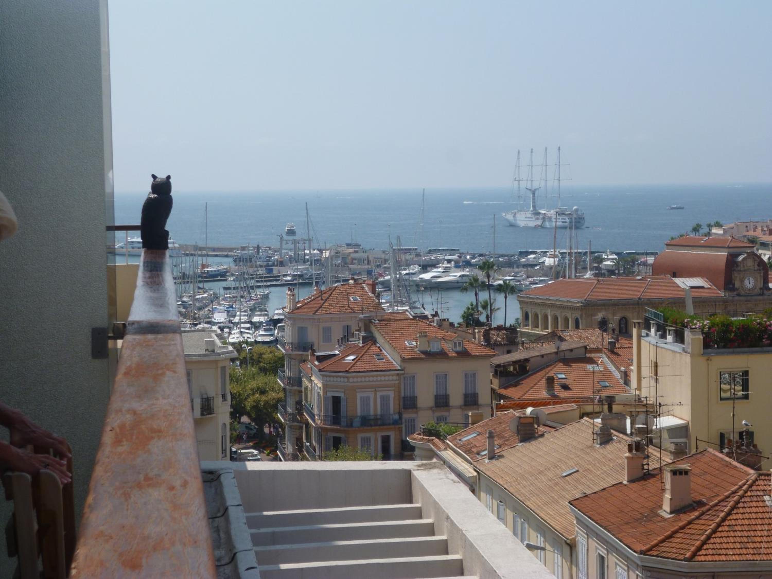 Apartment with Sea View photo 3