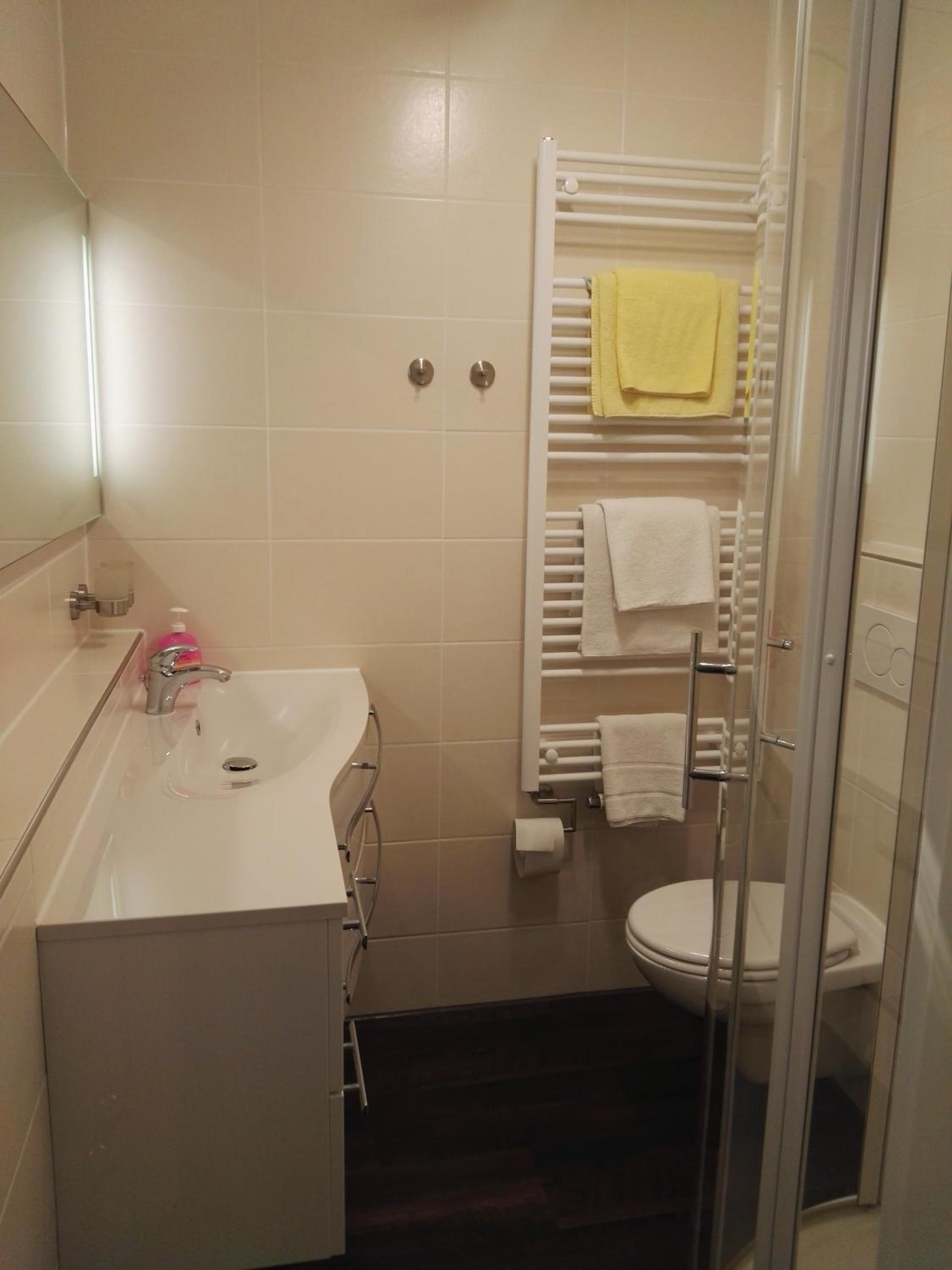 Double Room - Photo 3