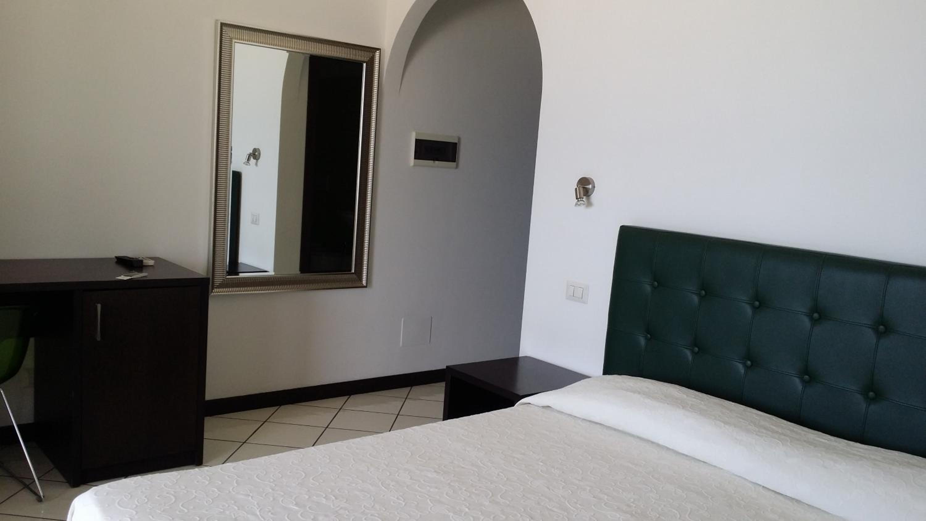 Double or Twin Room with Balcony and Sea View - Photo 1
