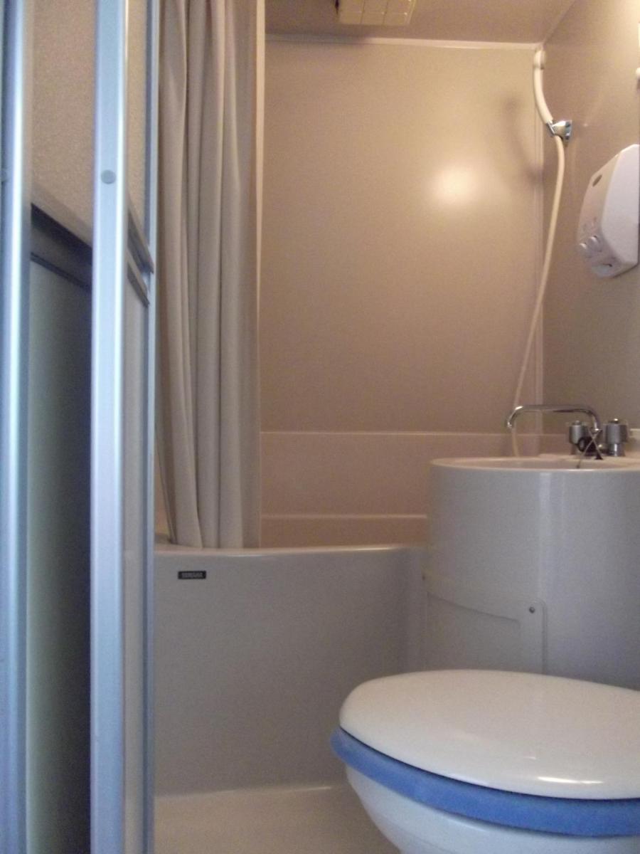 Triple Room with Bathroom - Photo 3