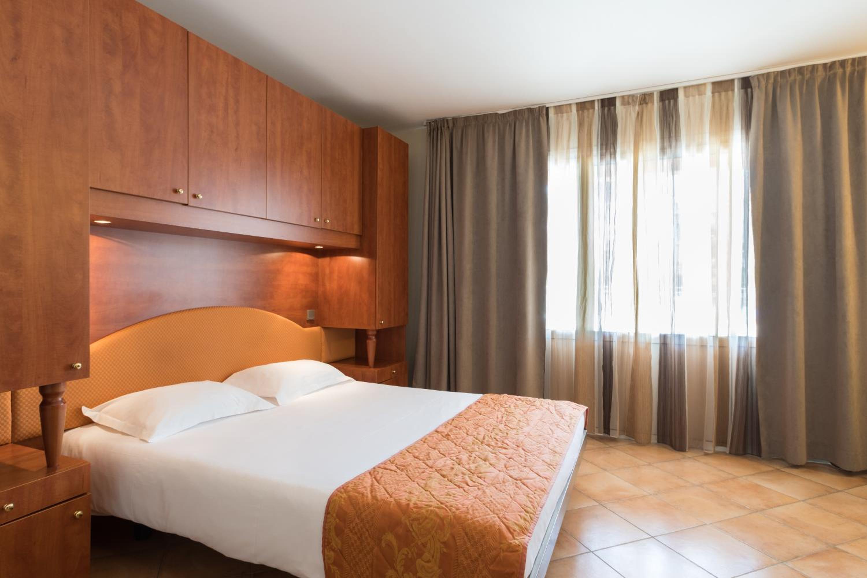 Superior Double Room - Photo 1
