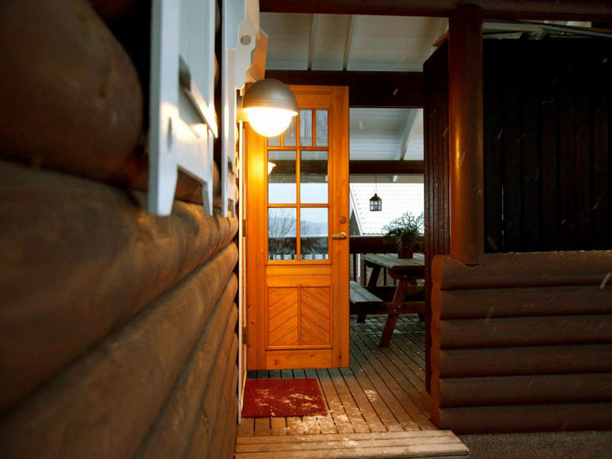 Three-Bedroom Villa - Photo 8
