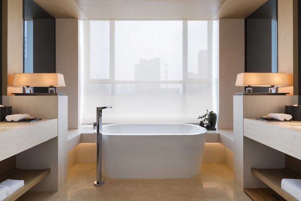 Luxury Suite photo 3