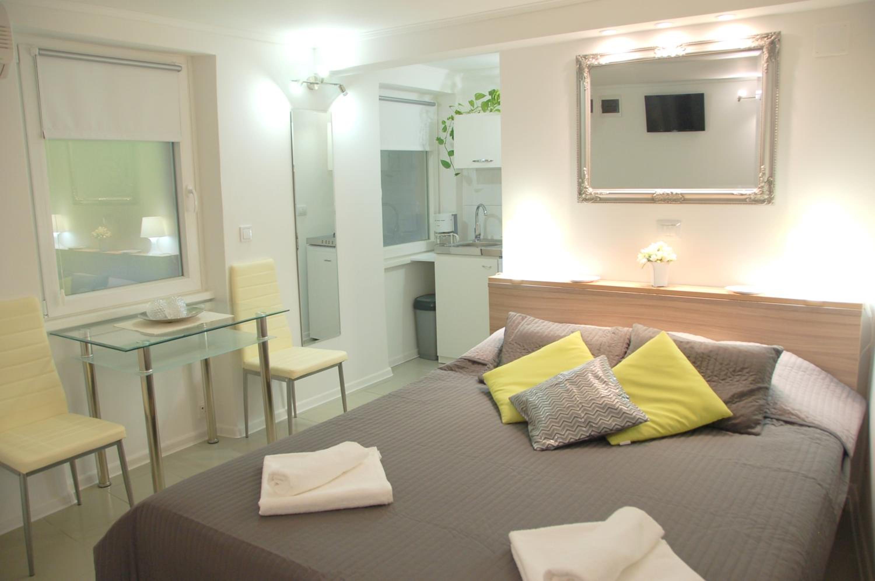 Studio Apartment