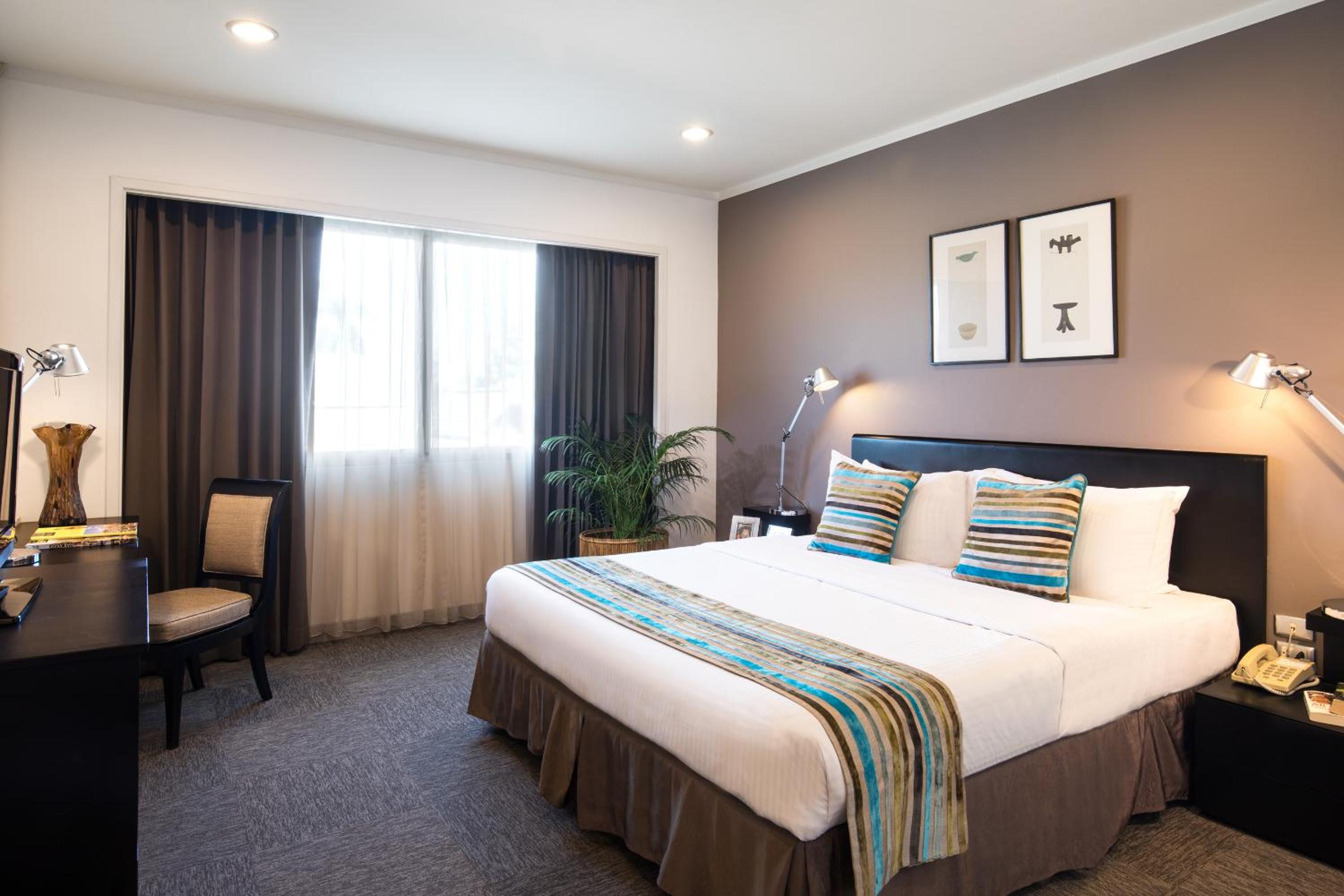 One-Bedroom Deluxe Apartment