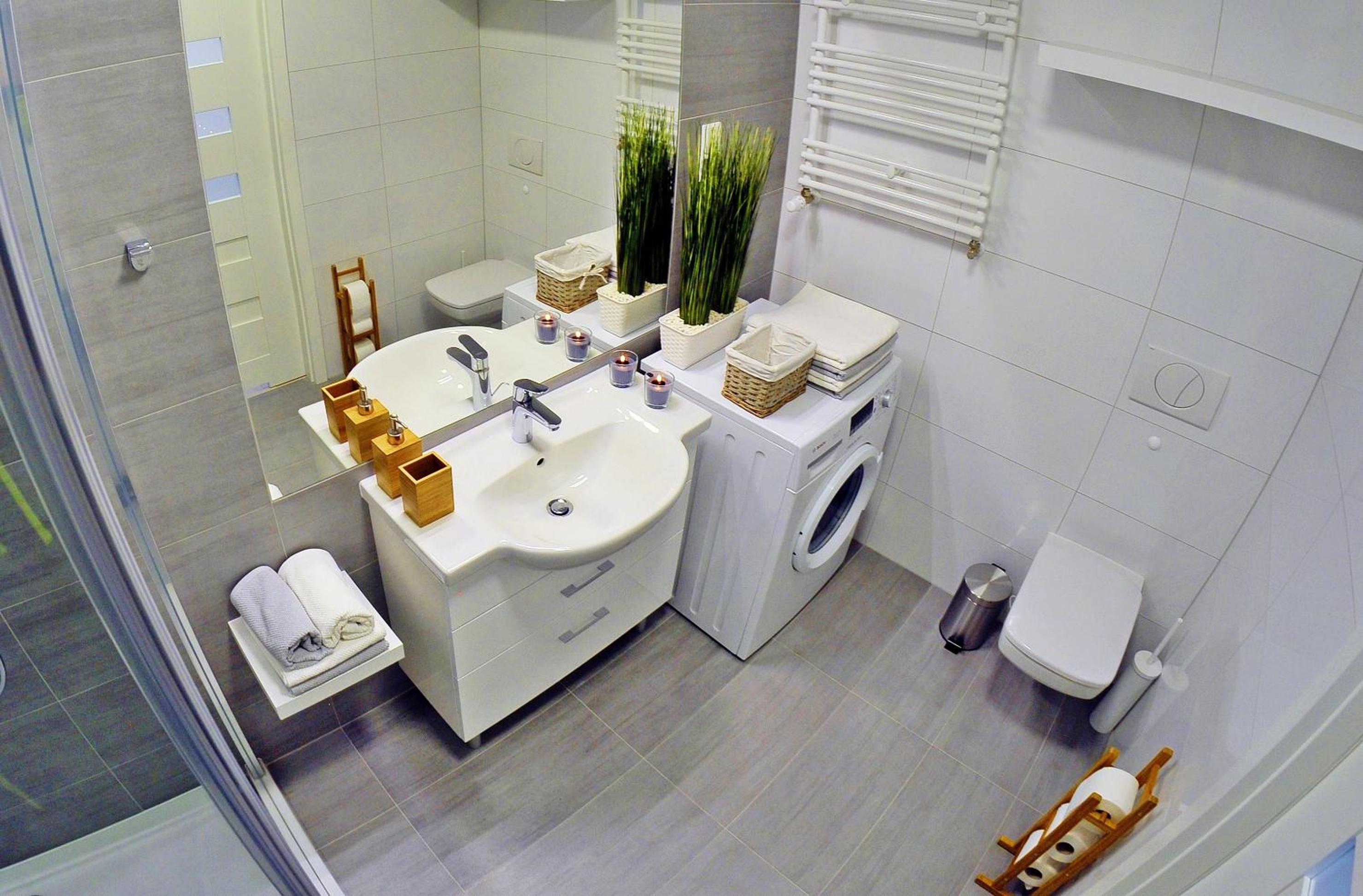Apartment with Balcony - Photo 14