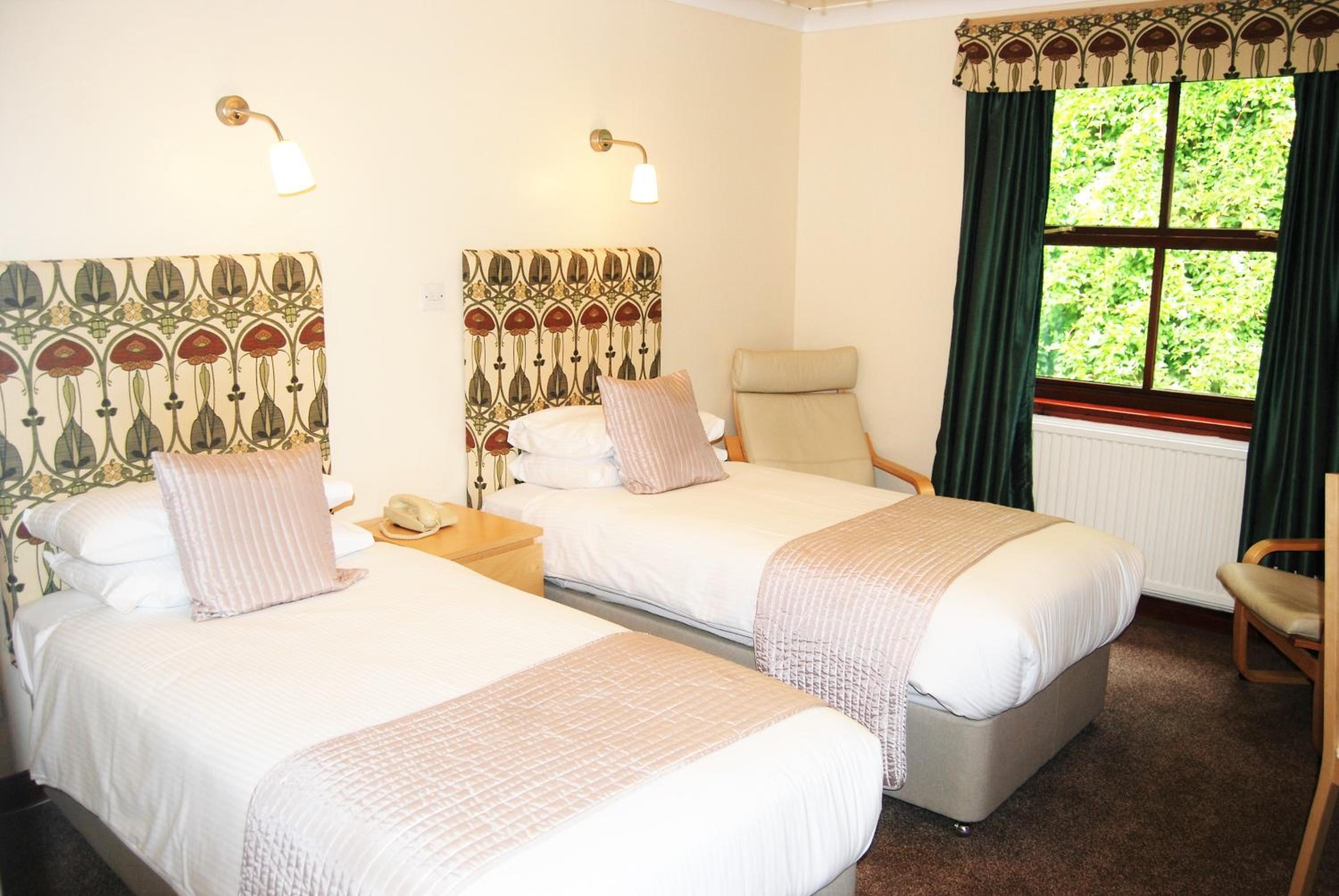 Twin Room - Photo 6