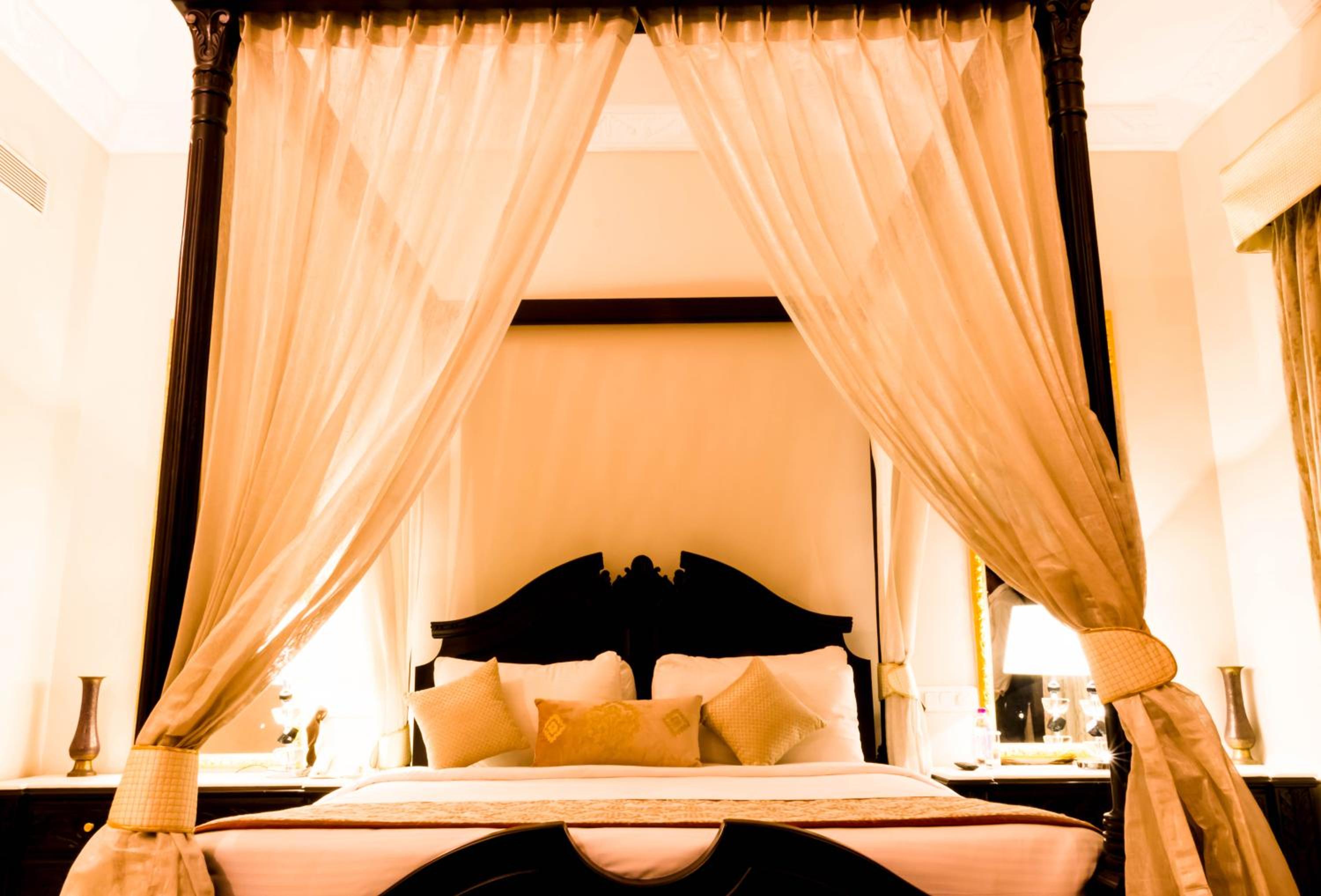 SeleQtions King Suite with Aravalli and Courtyard View photo 3