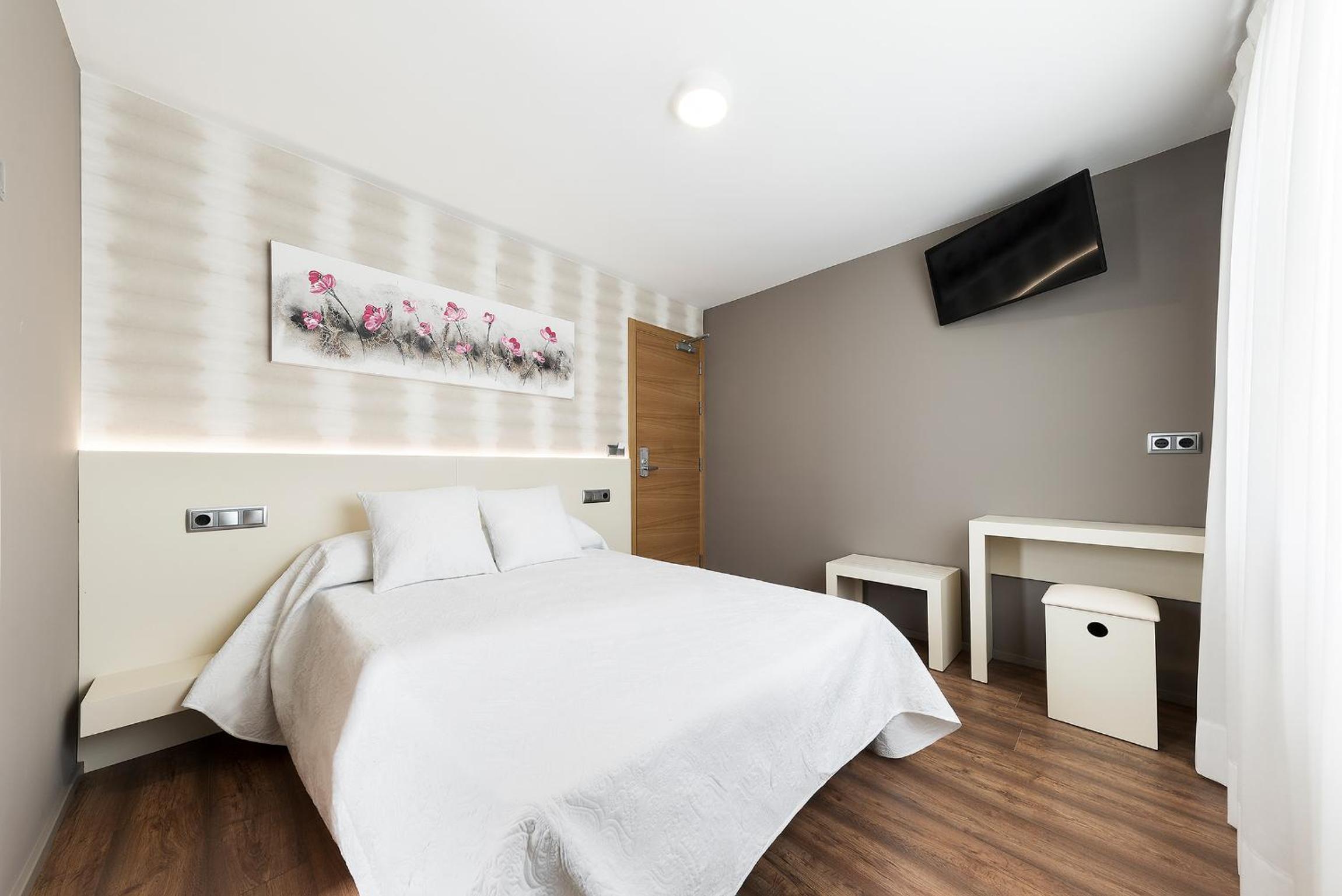 Double Room with Balcony photo 2