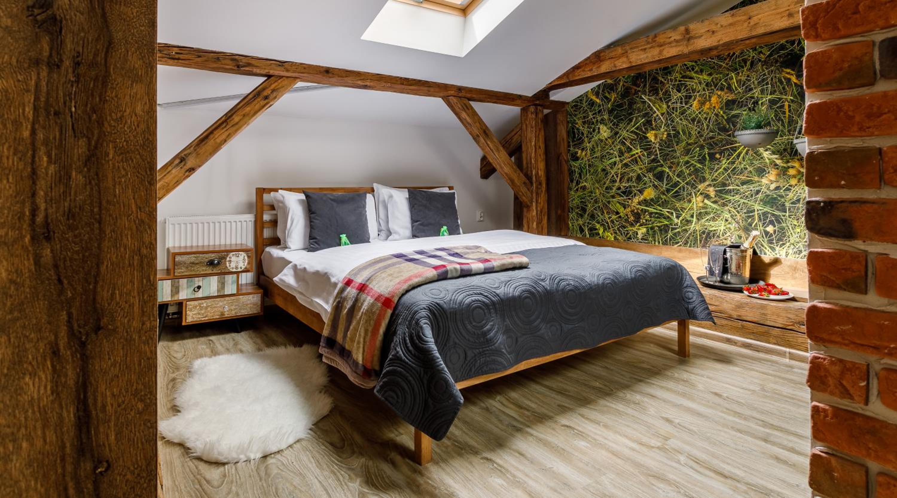 Attic Junior Suite photo 1