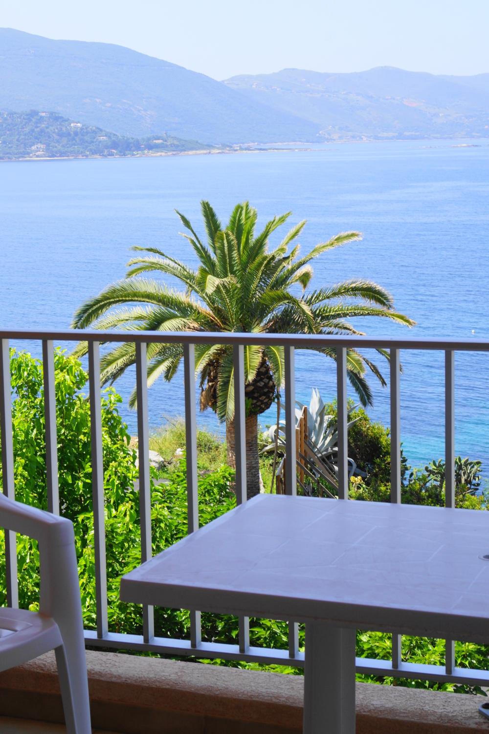 Double or Twin Room with View - Photo 17