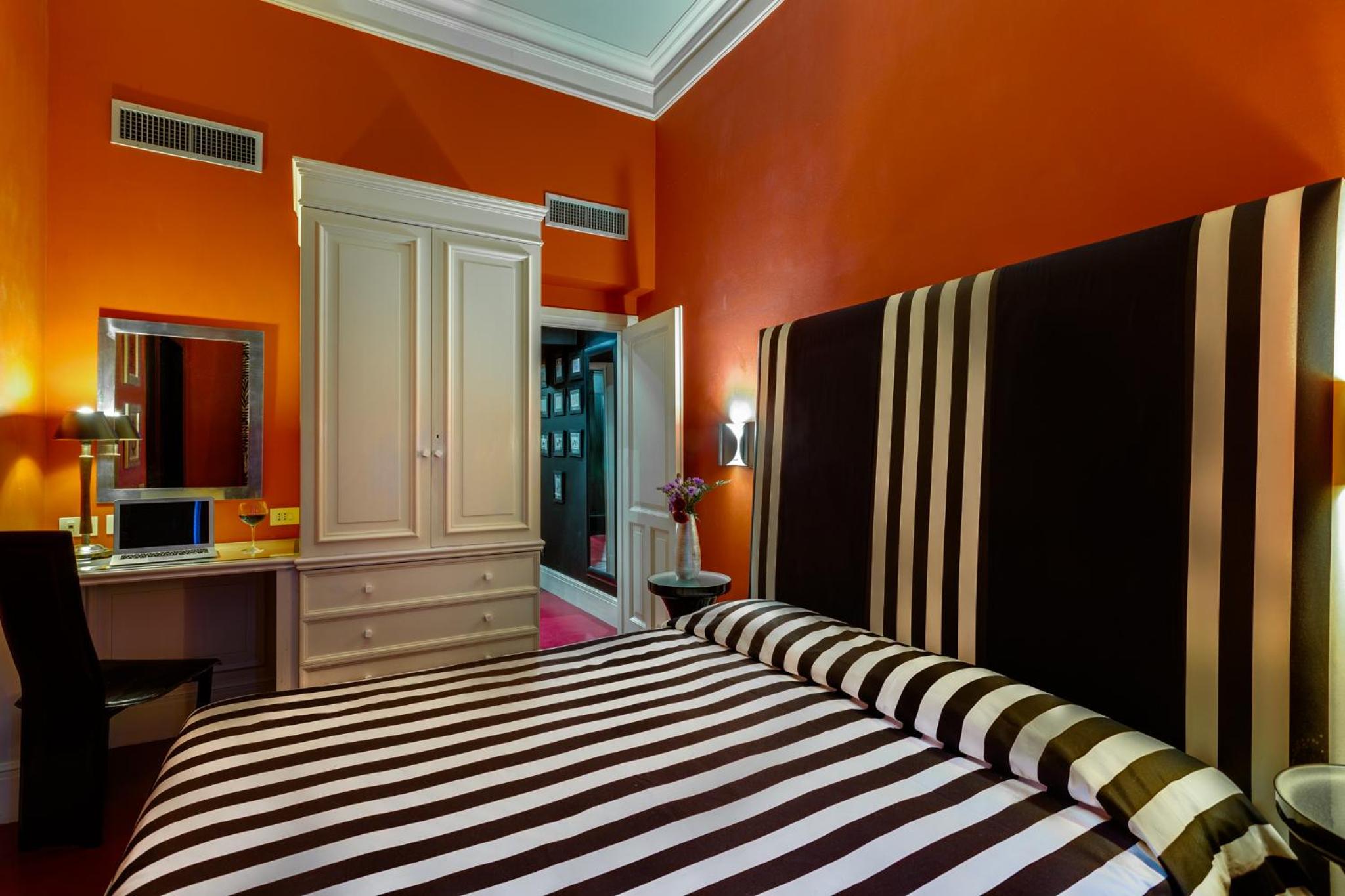 Superior Double Room with Street View photo 3