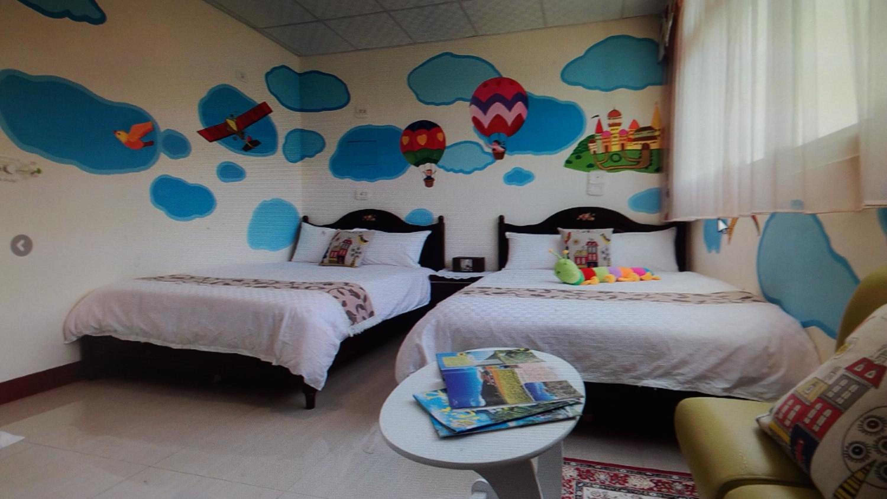 Quadruple Room with Private Bathroom photo 1