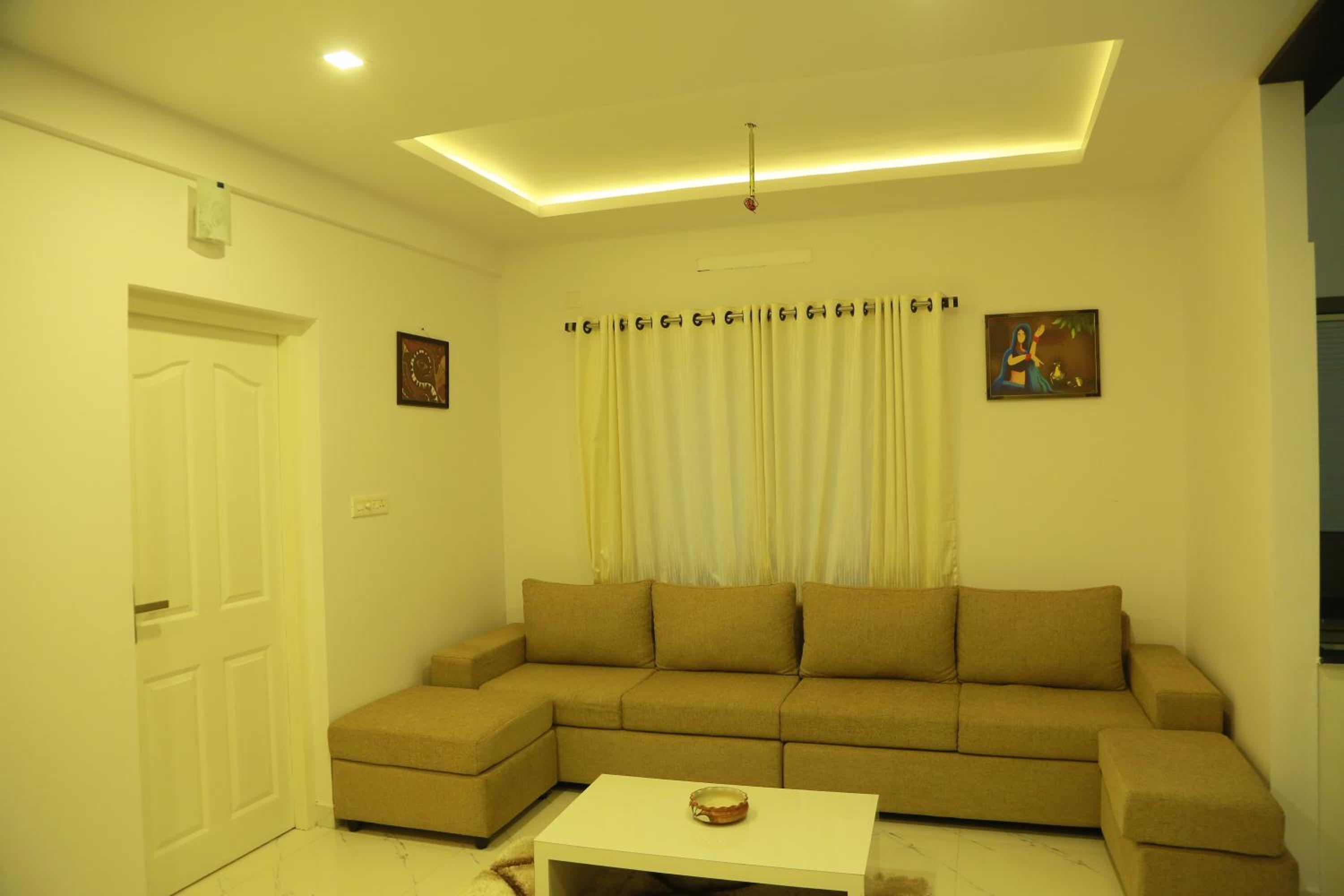 One-Bedroom Apartment photo 2
