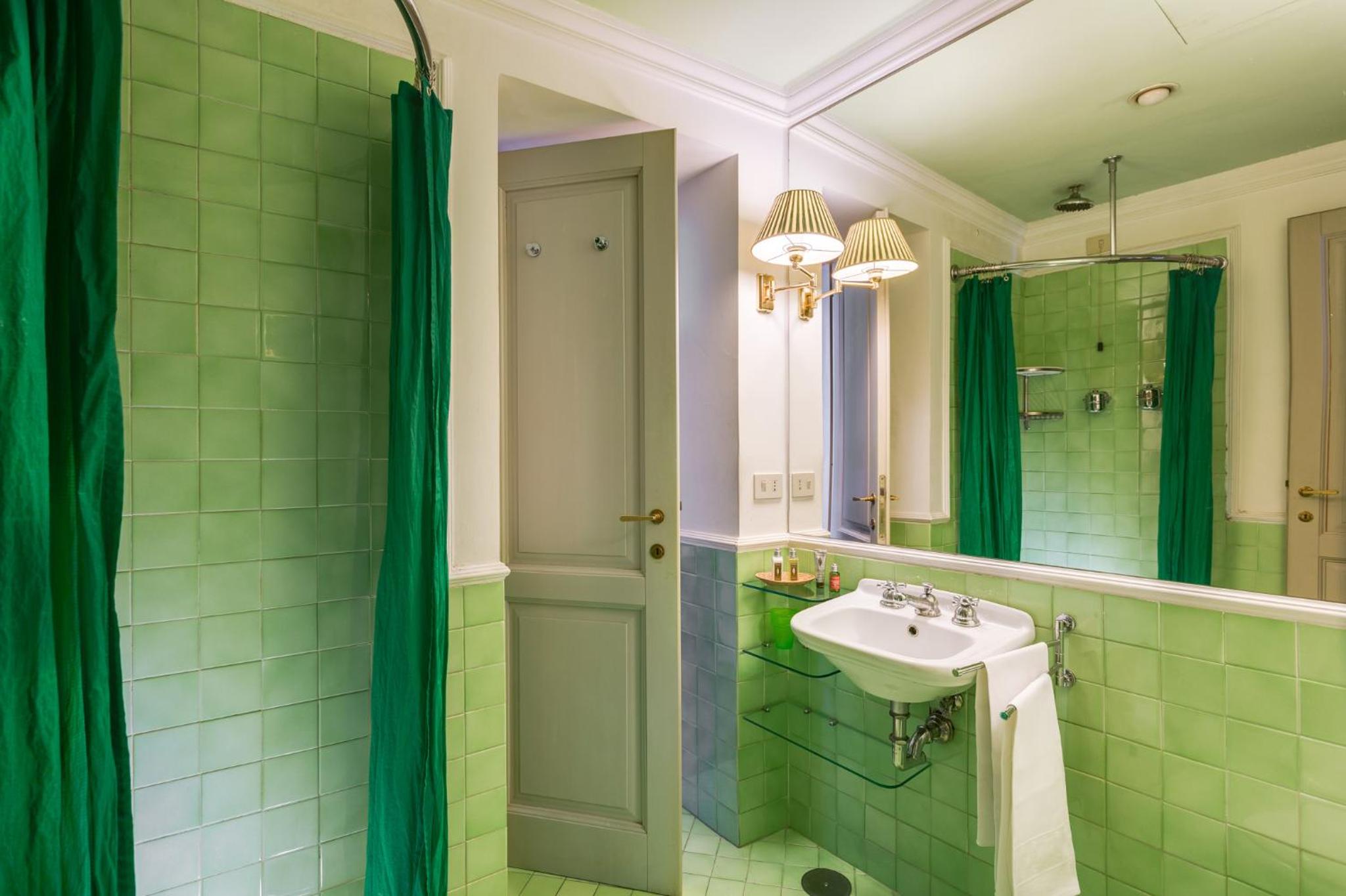 Deluxe Double or Twin Room photo 2