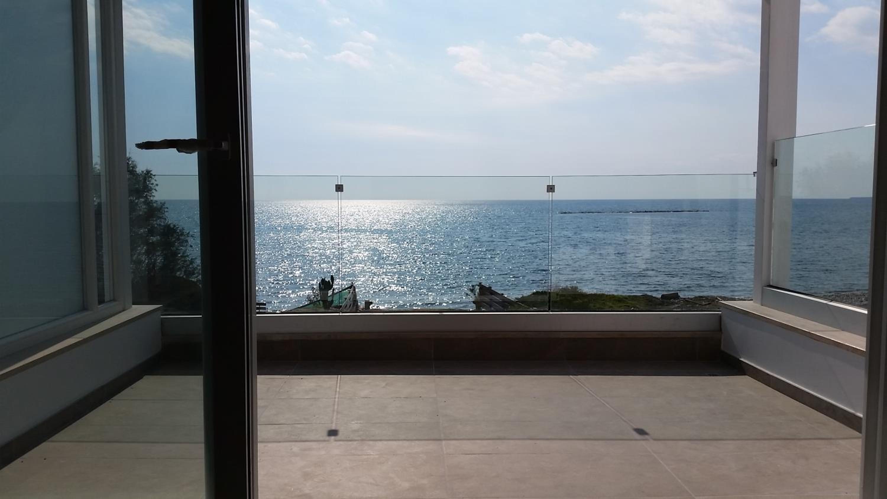 Apartment with Sea View photo 2