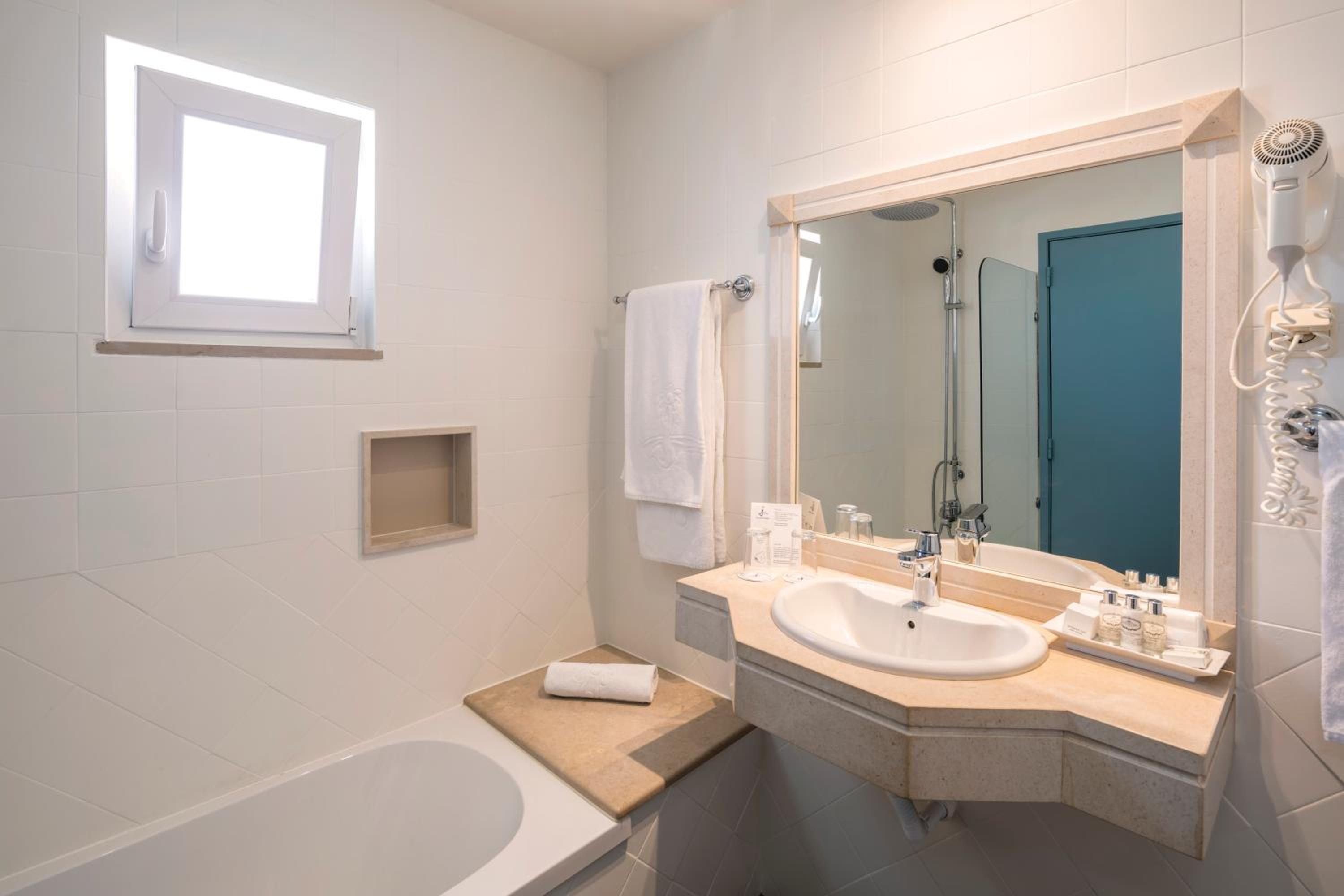 Studio Apartment photo 2