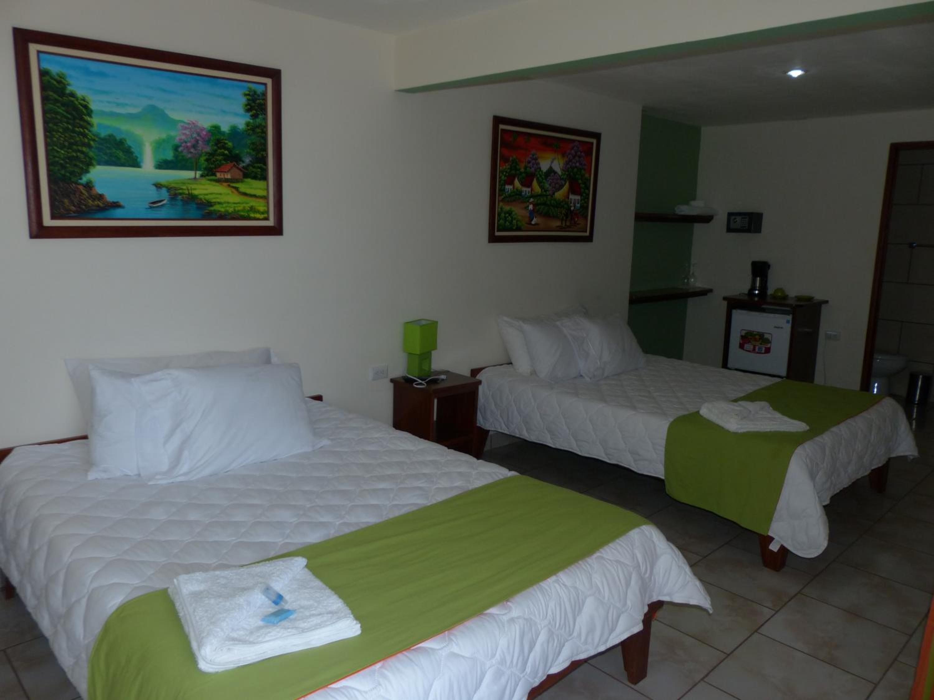 Deluxe Quadruple Room photo 2