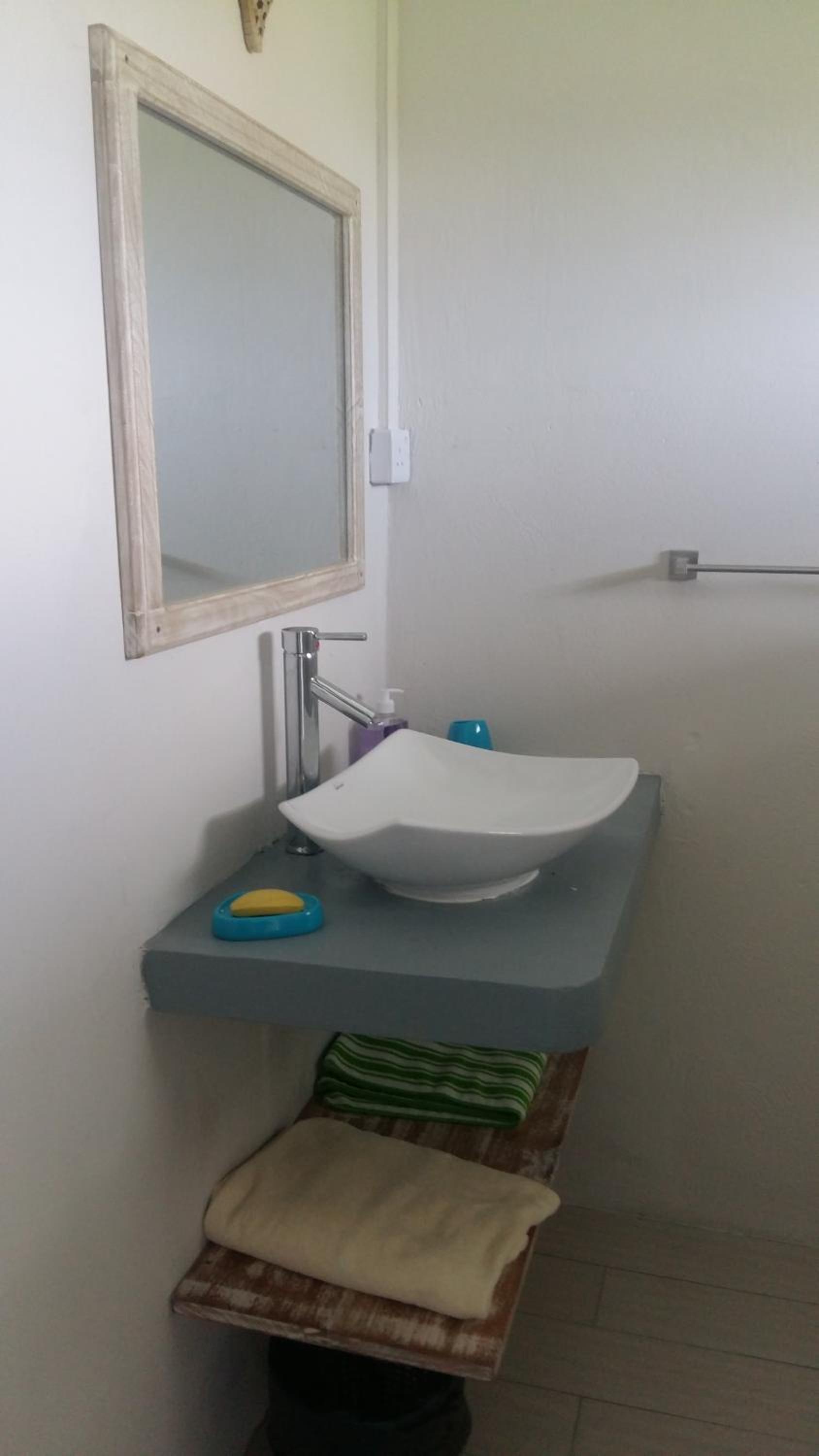 Double Room with Sea View - Photo 10