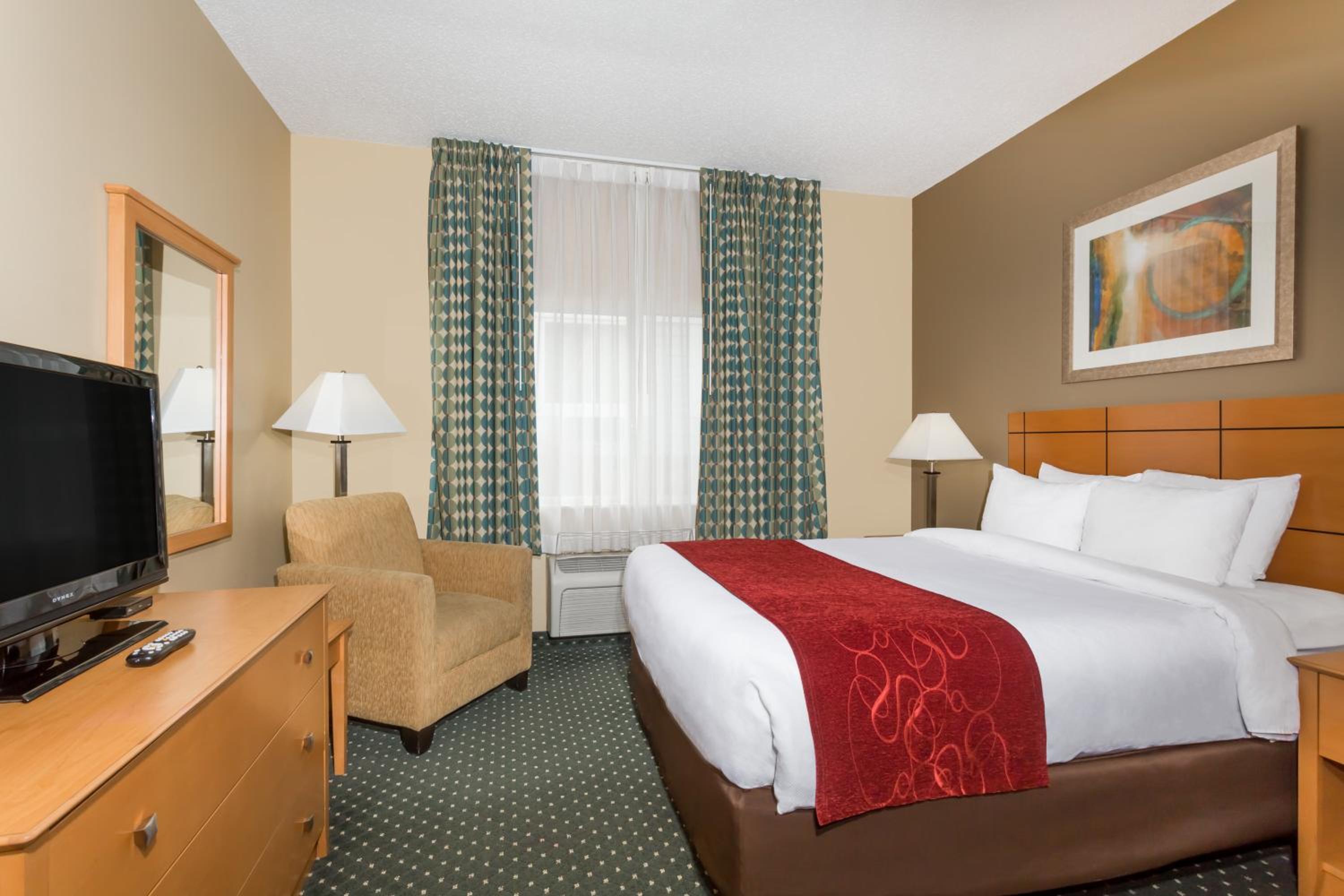 King Room - Non-Smoking - Photo 1