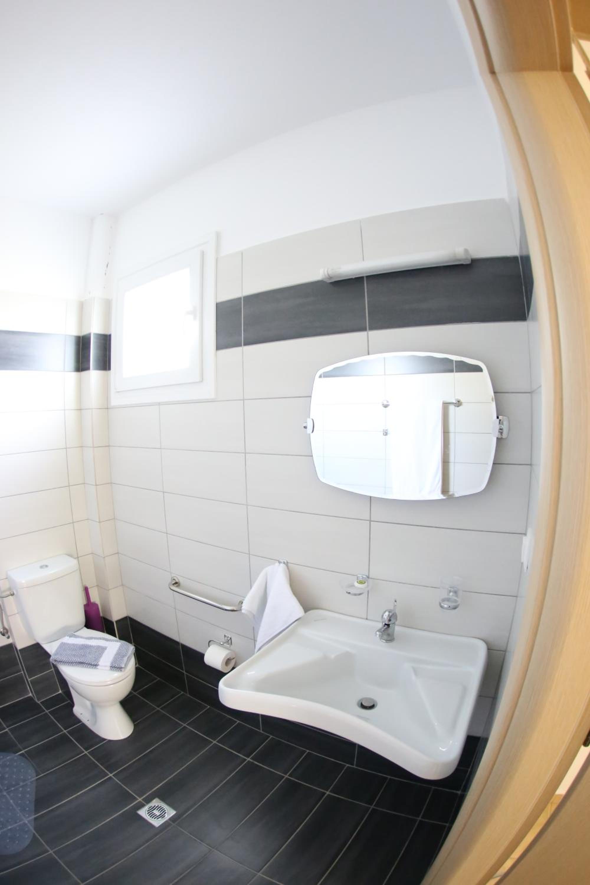 Double or Twin Room photo 3