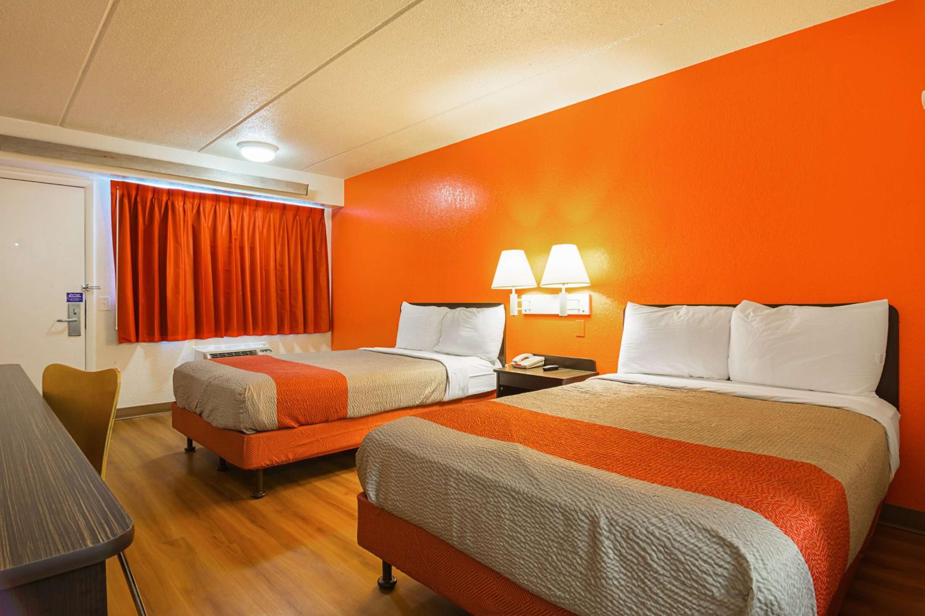 Quadruple Room - Photo 3