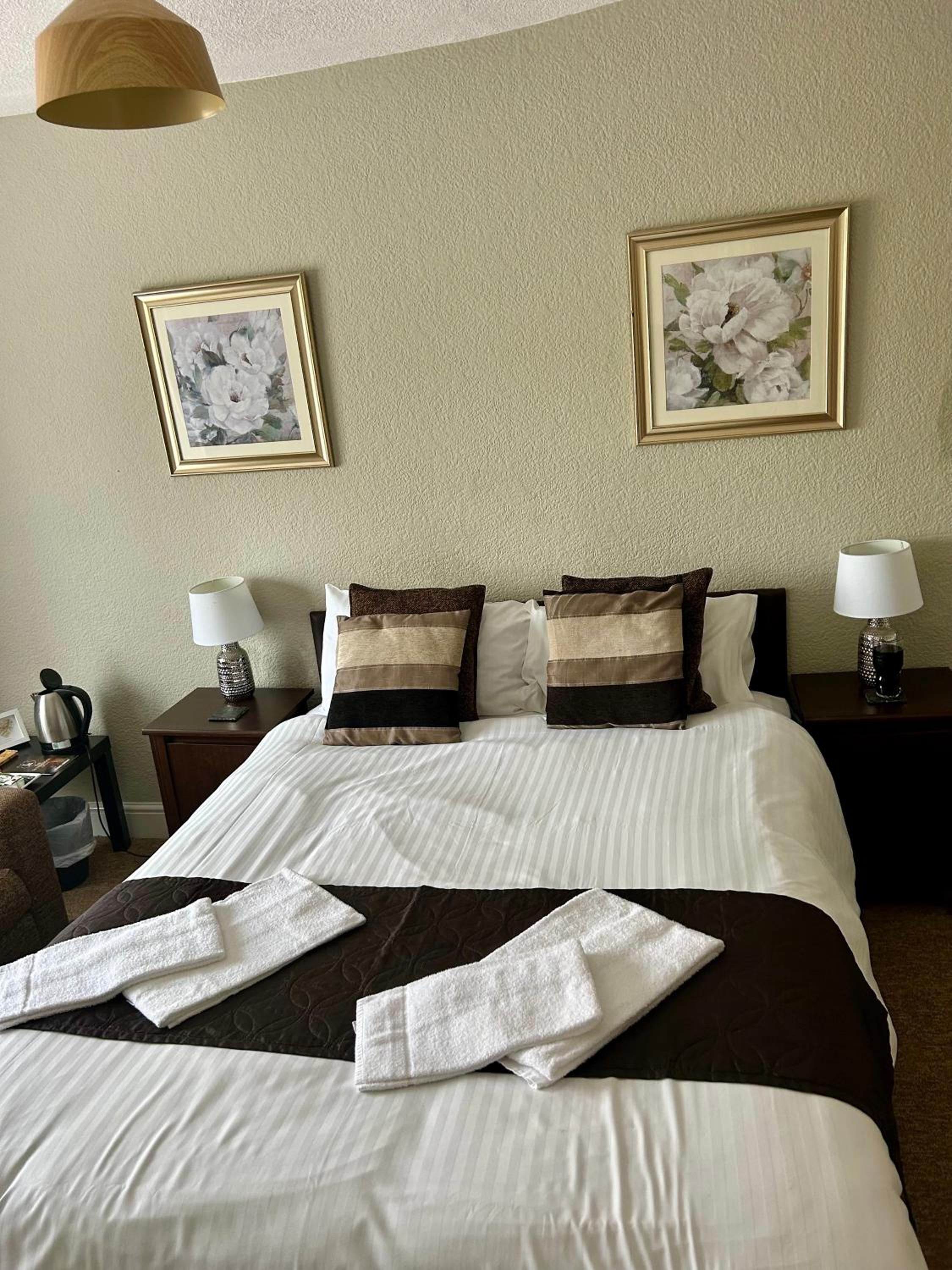 Double Room with Shared Bathroom