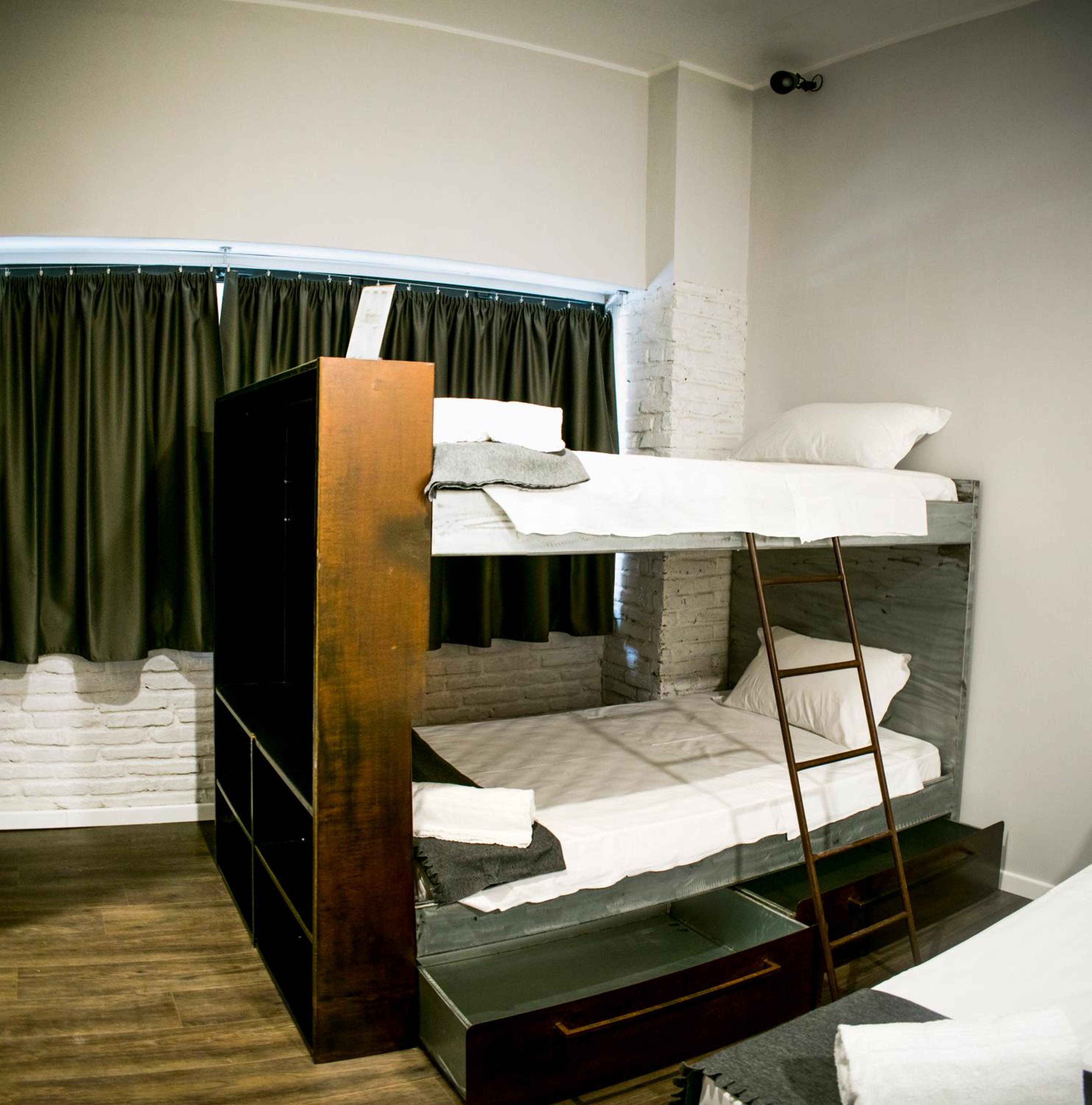 Bed in 4-Bed female Dormitory Room with En Suite Bathroom photo 2