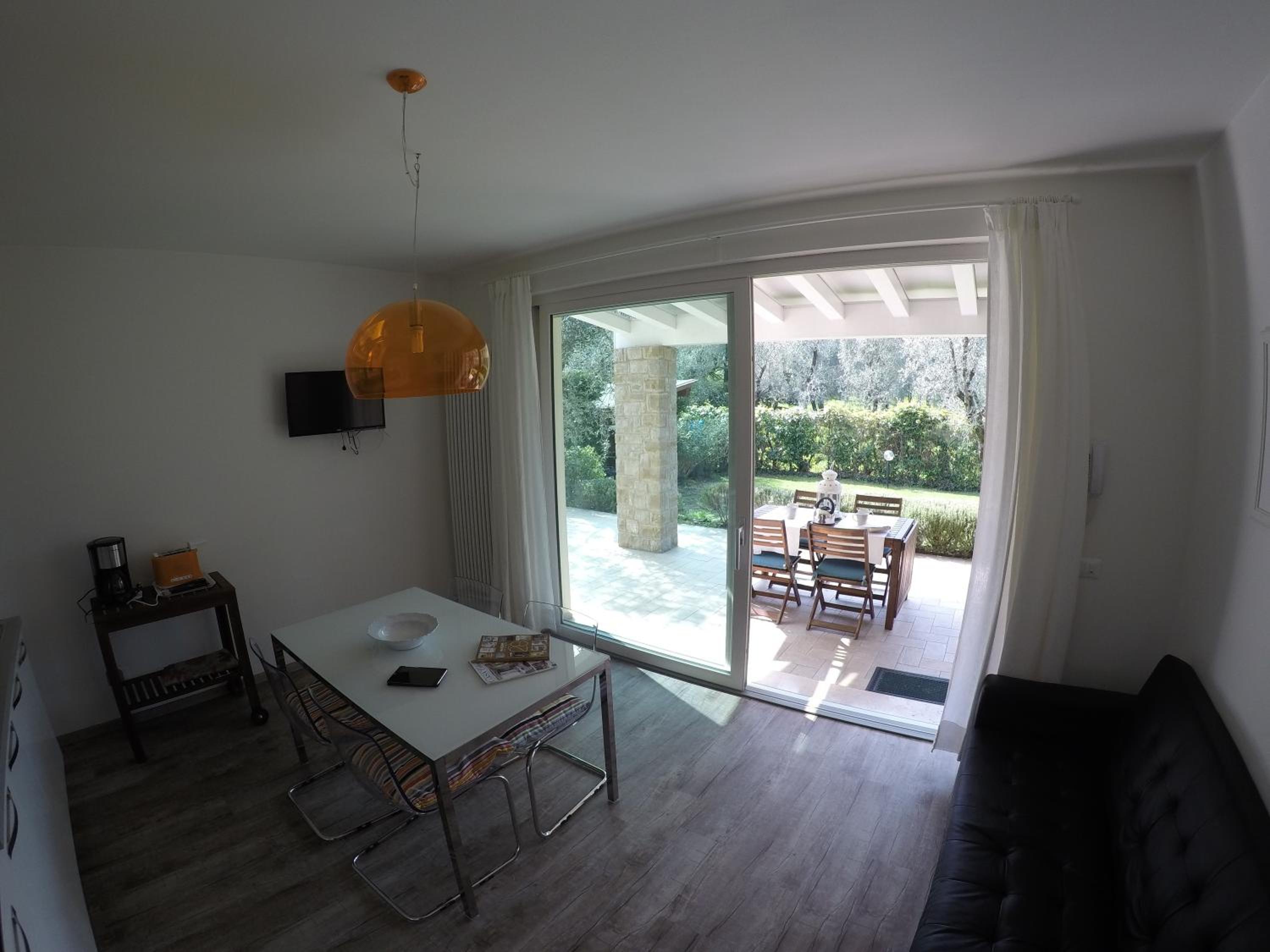 Apartment 1C photo 1