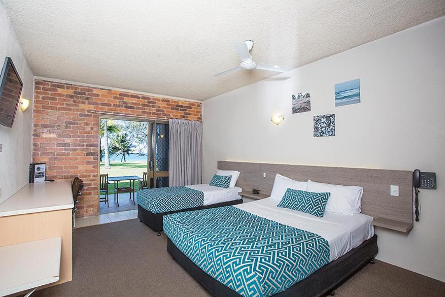 Double or Twin Room with Sea View - Photo 1