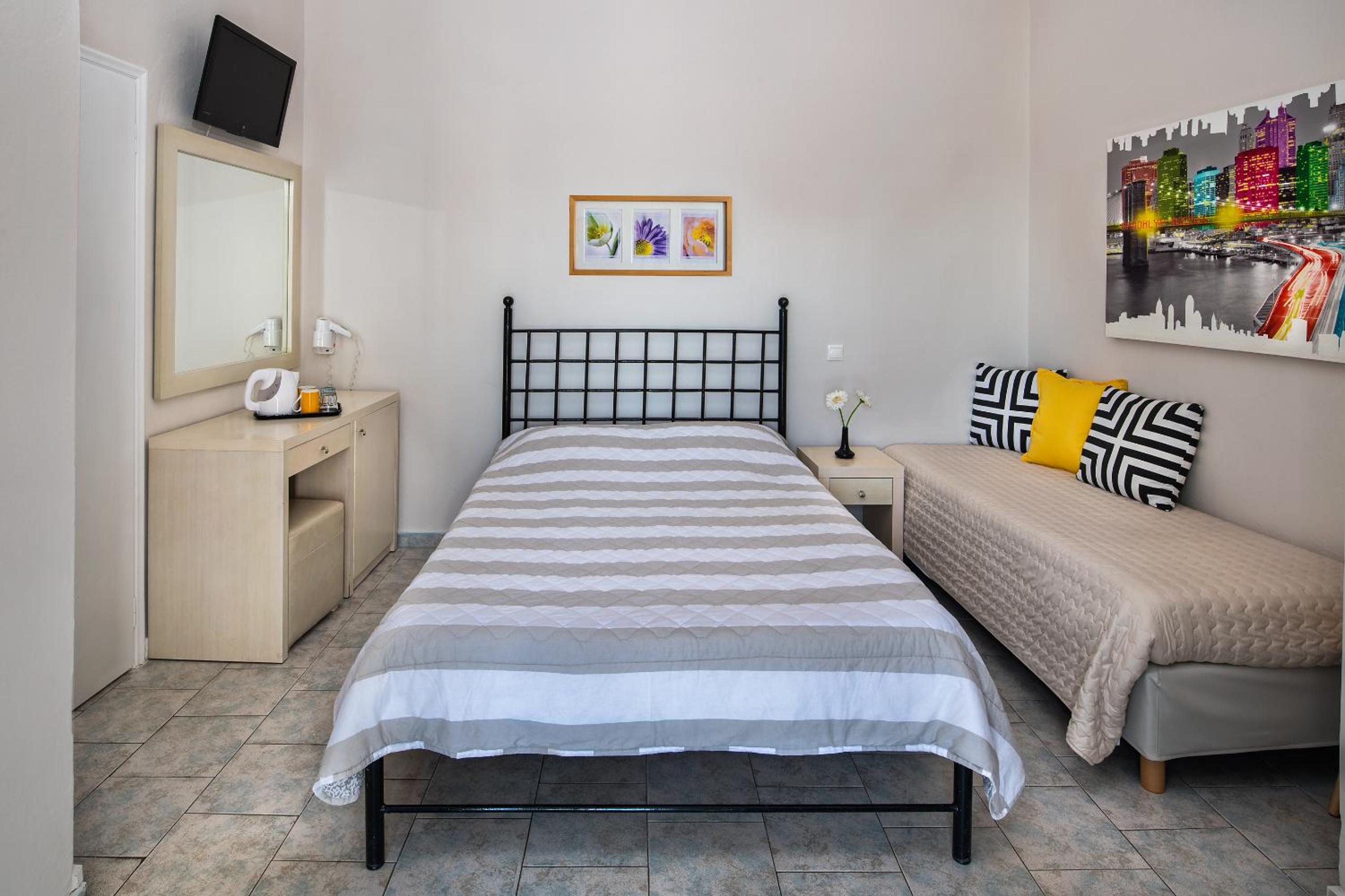 Triple Room - Photo 7