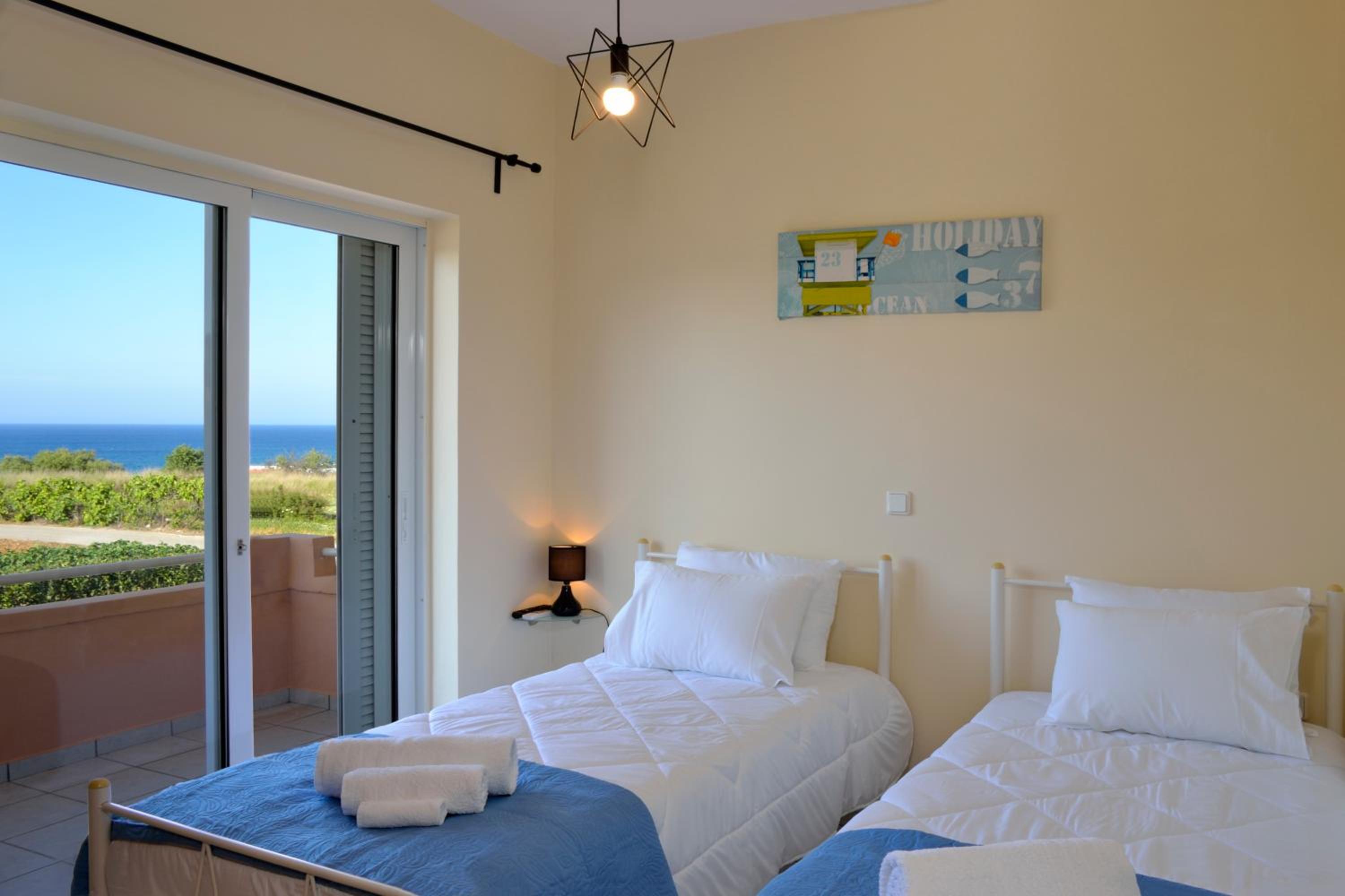 Apartment with Sea View and Private Garden
