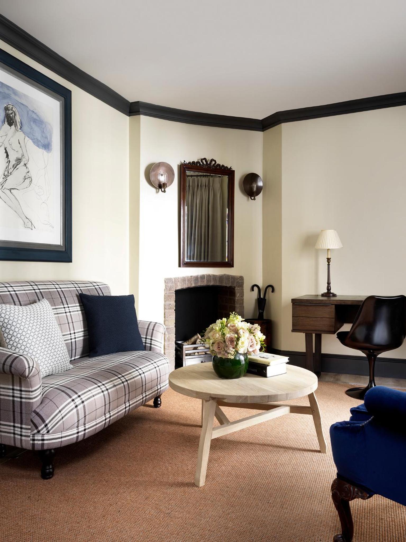 Deluxe Junior Suite thumbnail 6