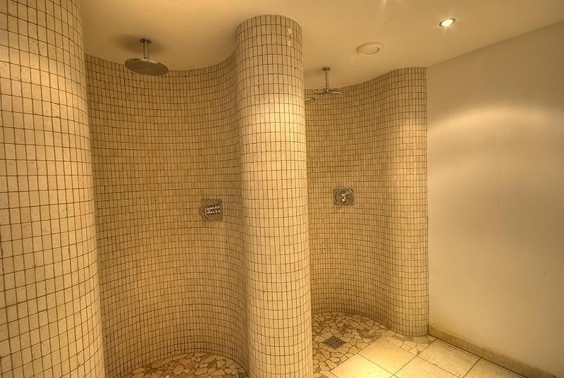 Luxury One-Bedroom Apartment photo 3