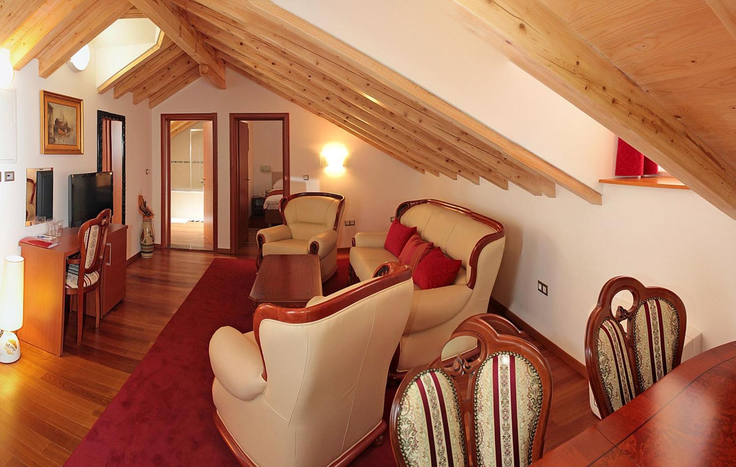 Luxury Suite