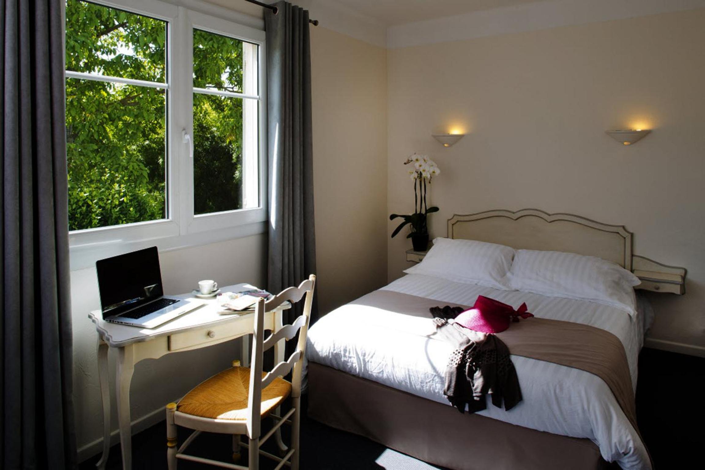 Superior Double or Twin Room photo 3