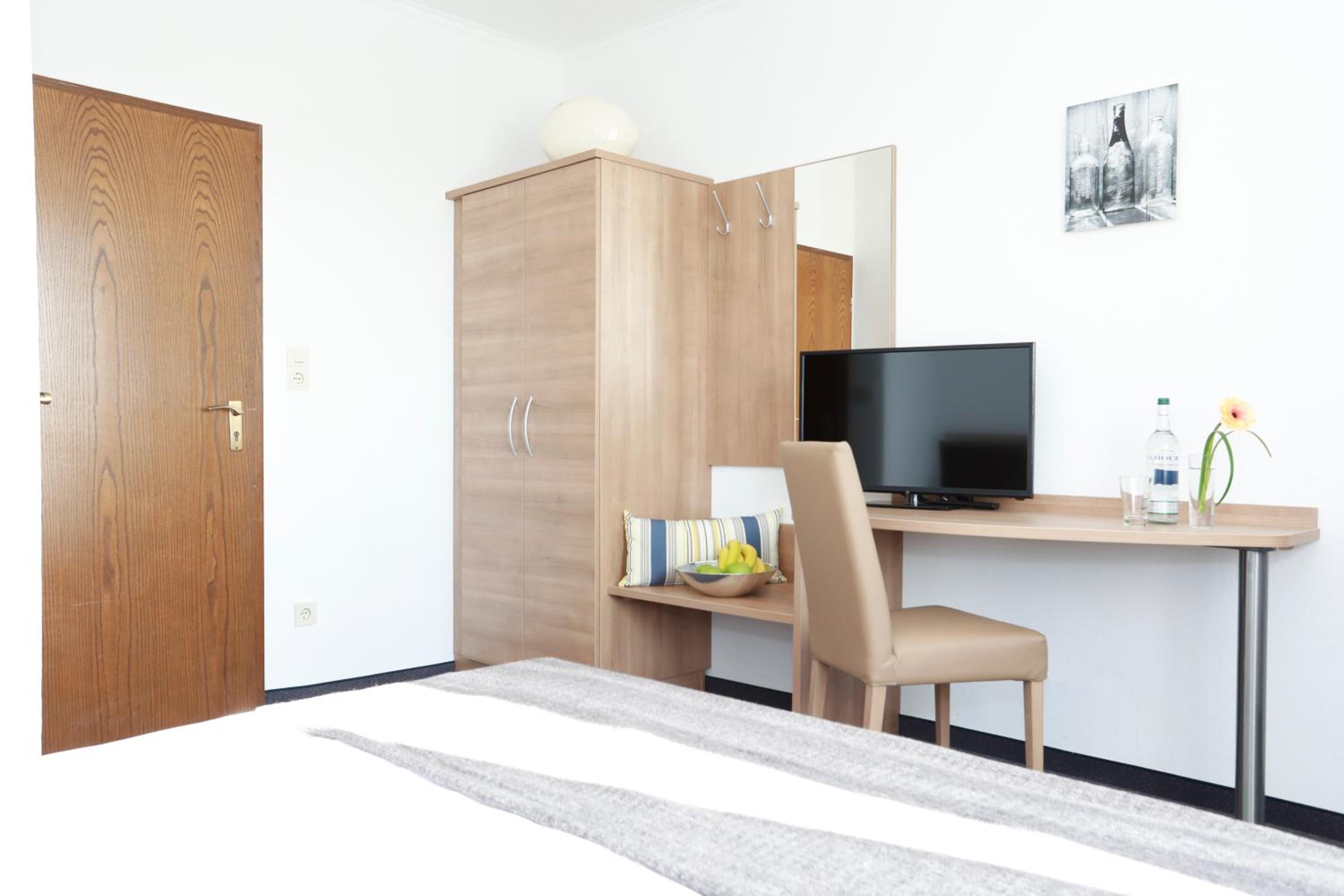 Double Room - Photo 5