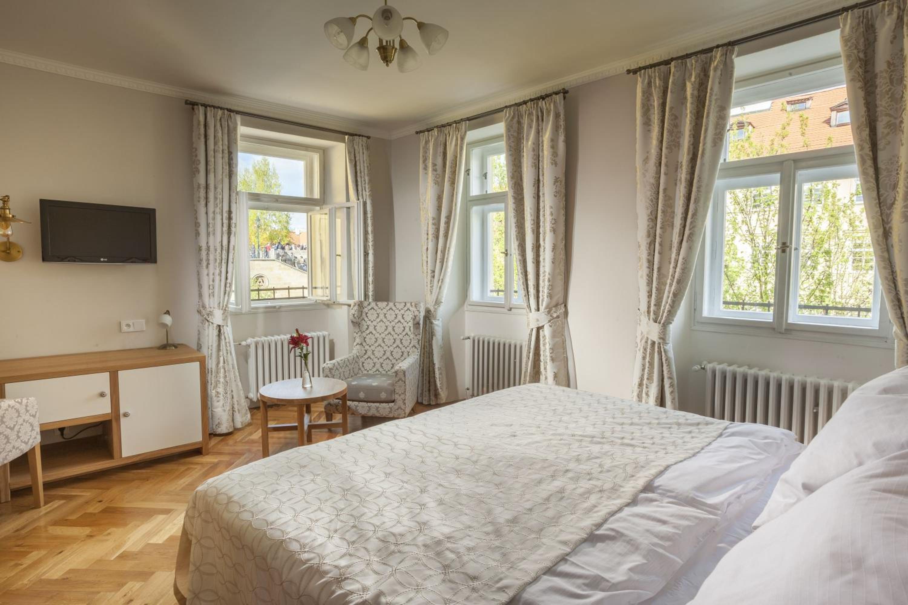 Charles Bridge View Suite
