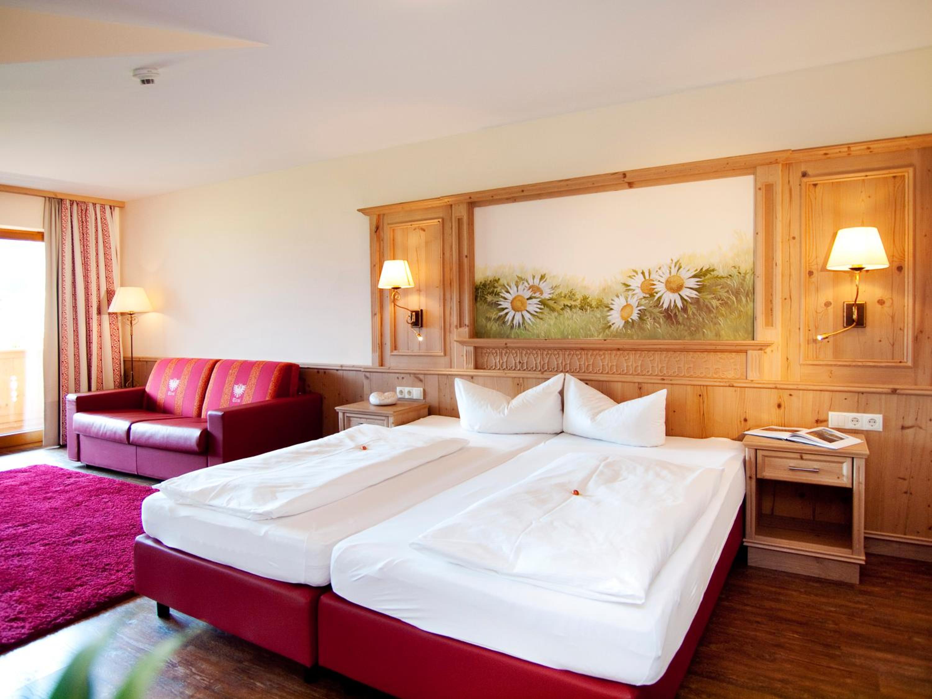 Junior Suite with Mountain View - Photo 2