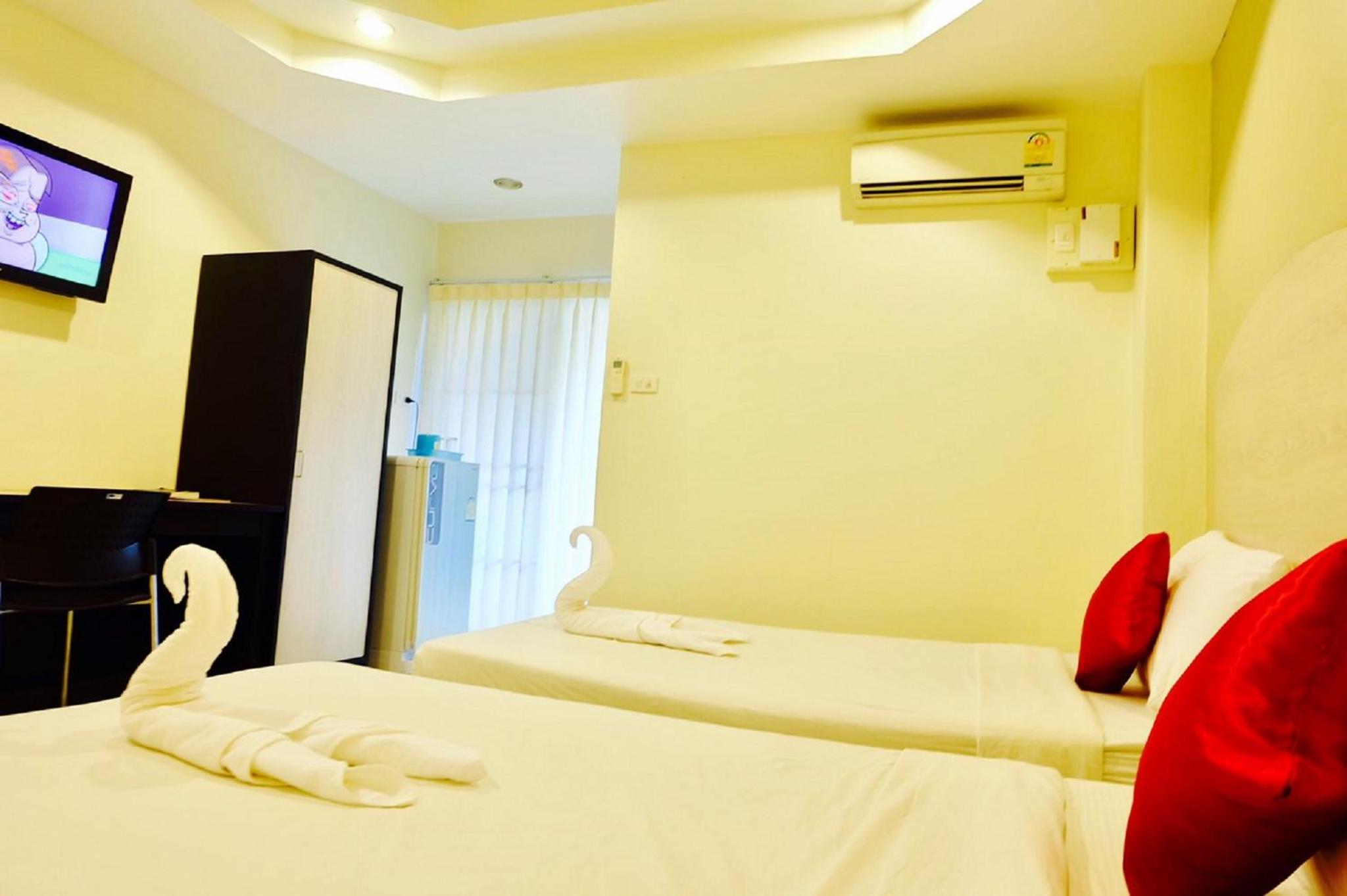 Standard Twin Room photo 2