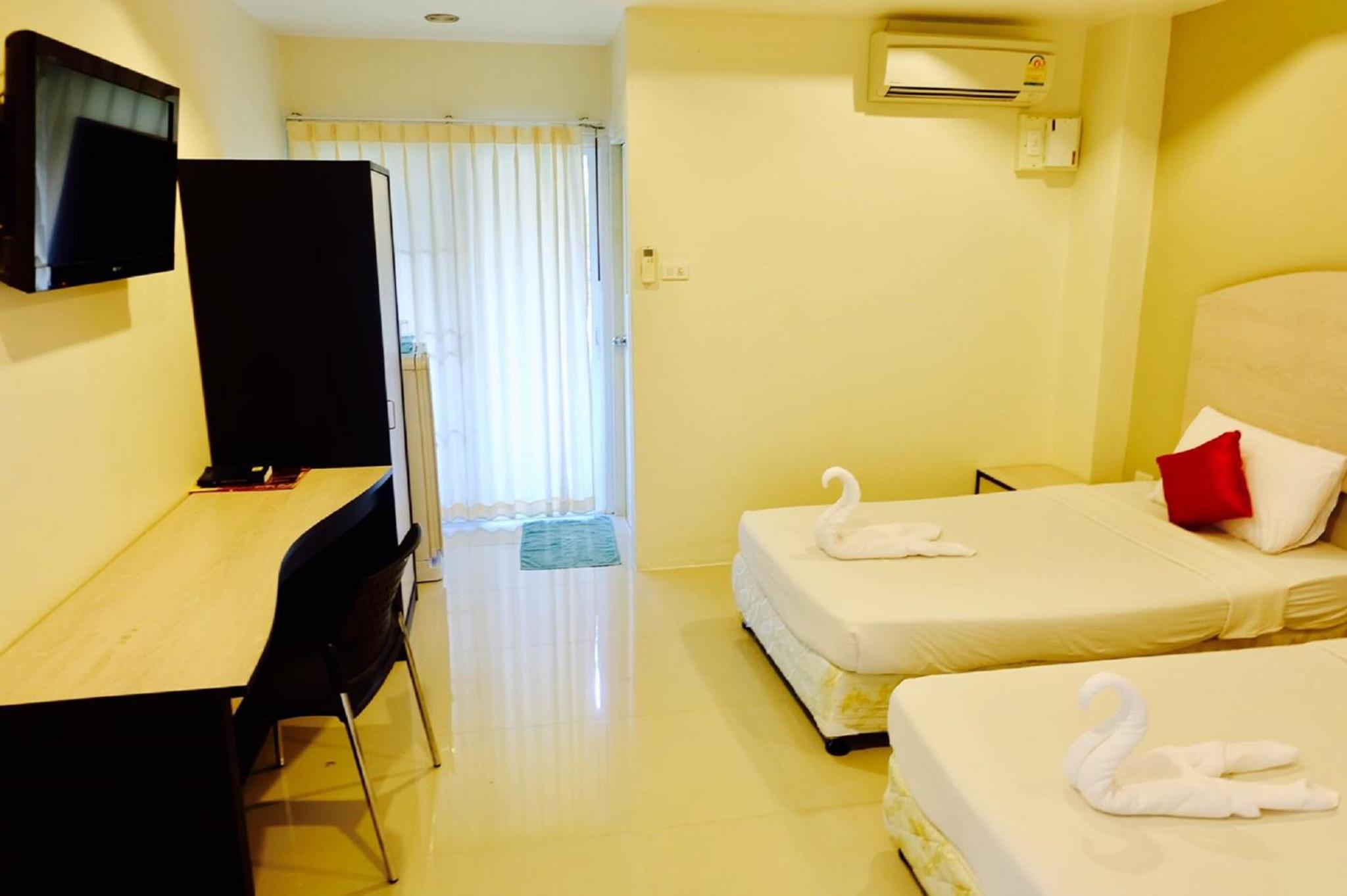 Standard Twin Room photo 3