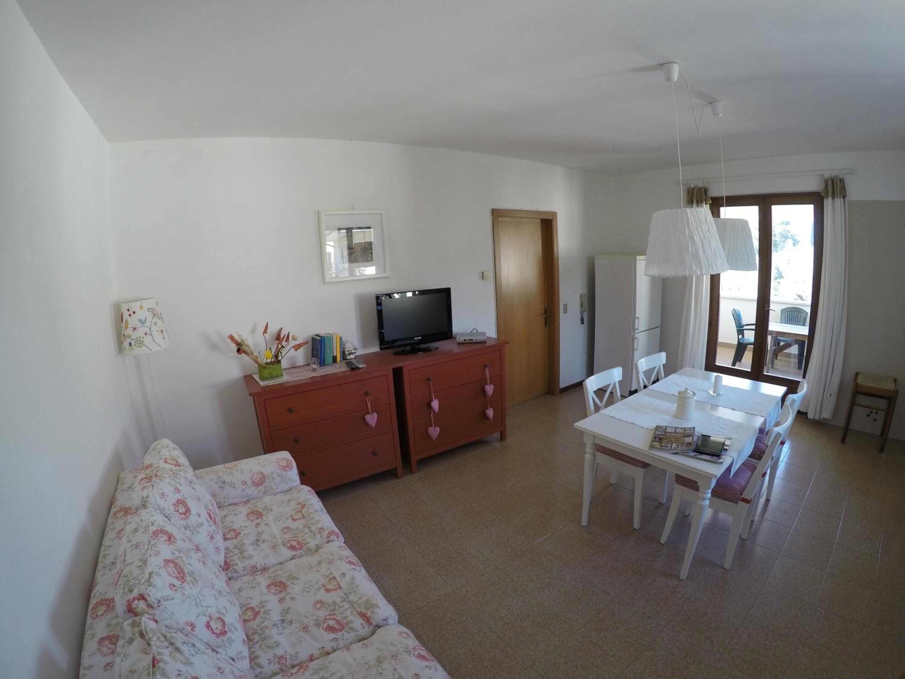 Apartment 1B photo 1