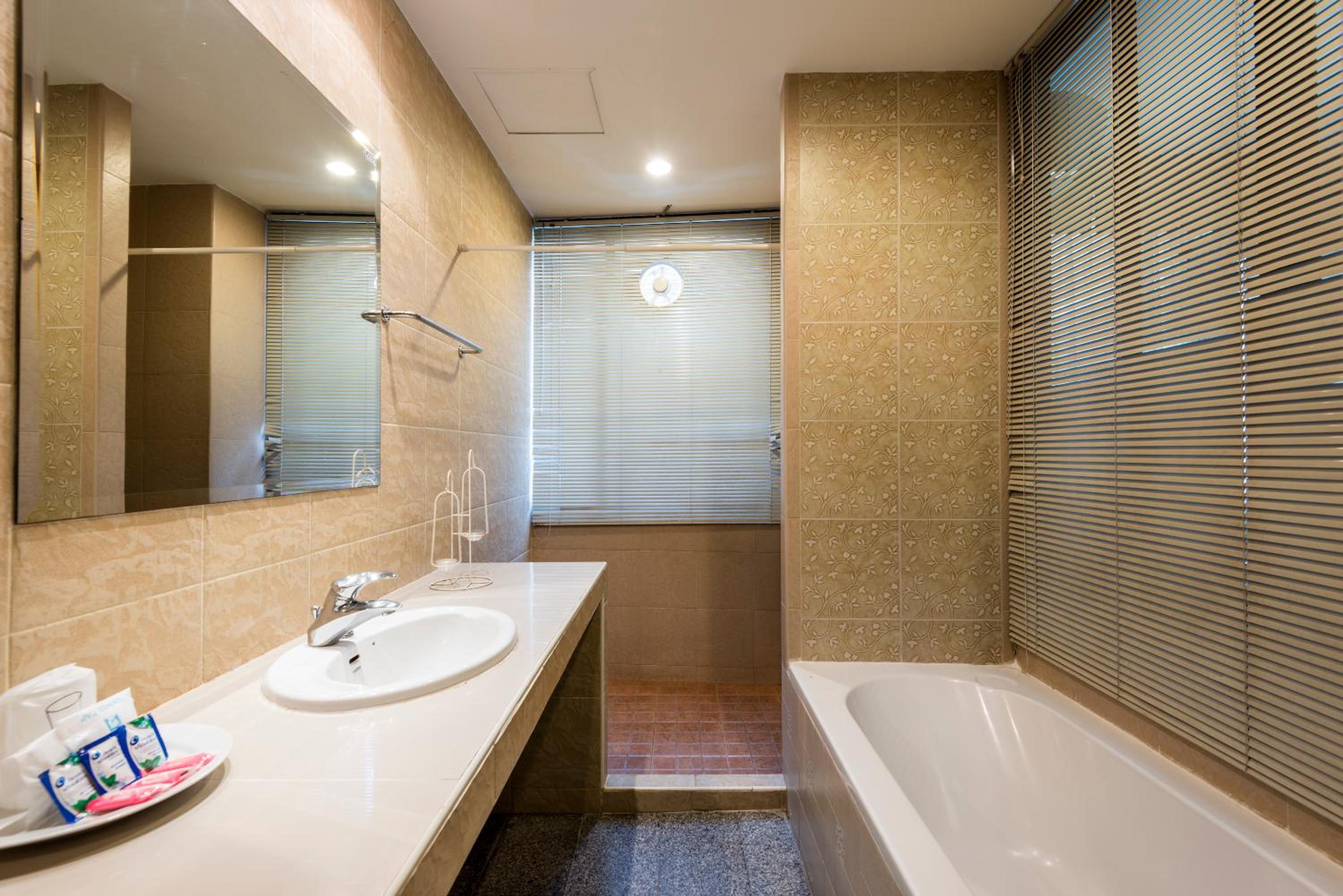 Triple Room with Bath photo 3