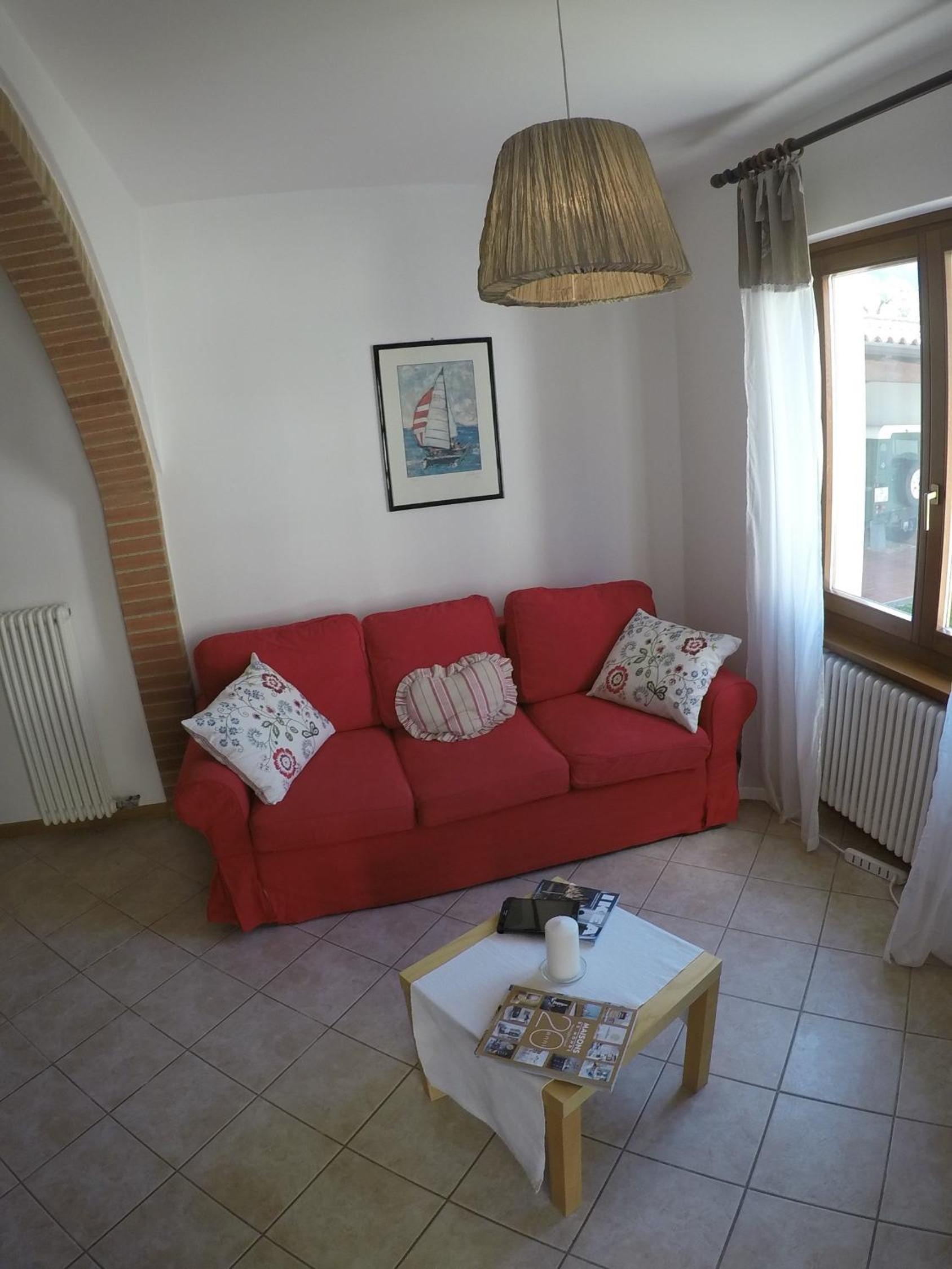 Apartment 2B photo 3