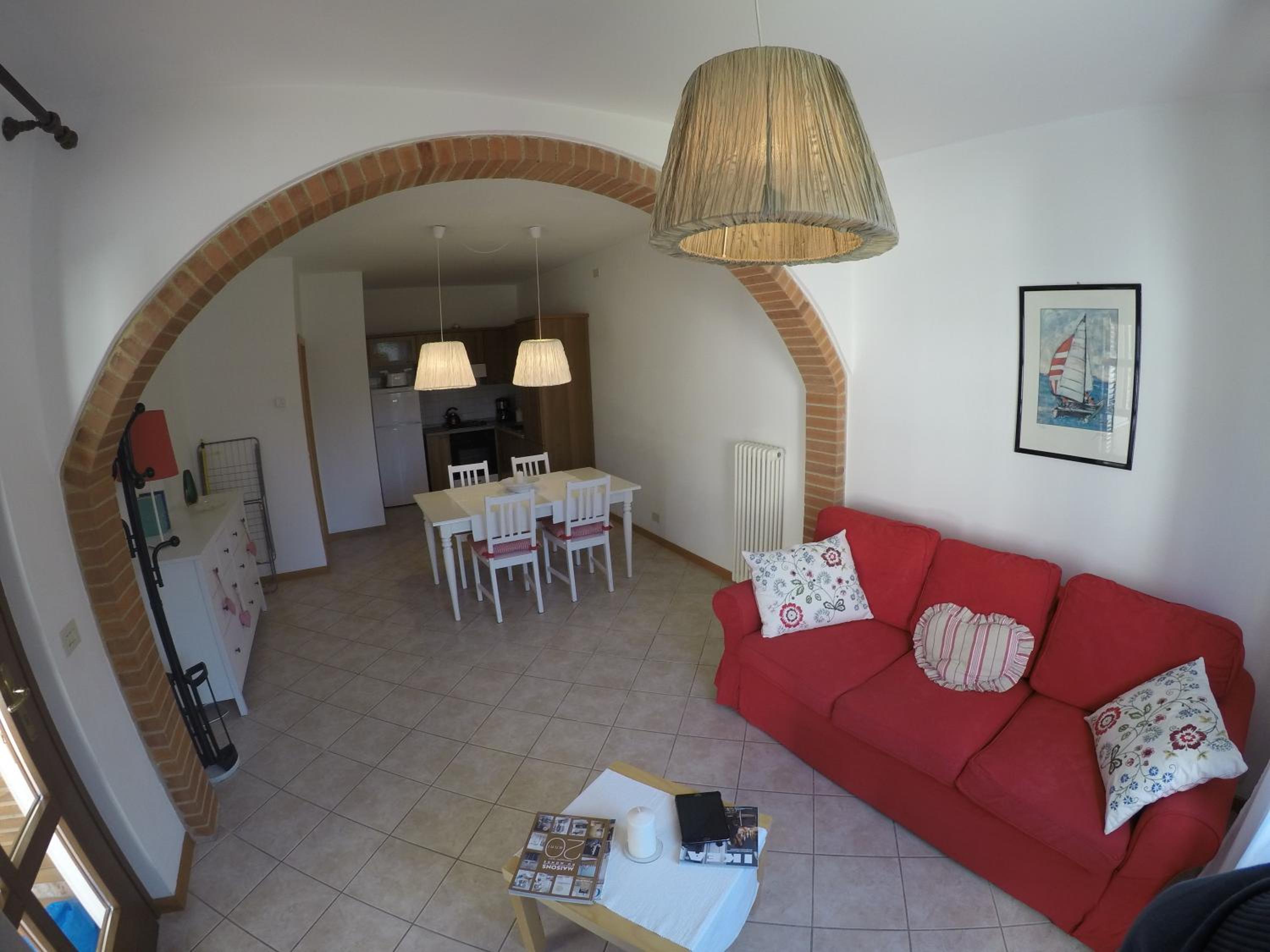 Apartment 2B photo 1