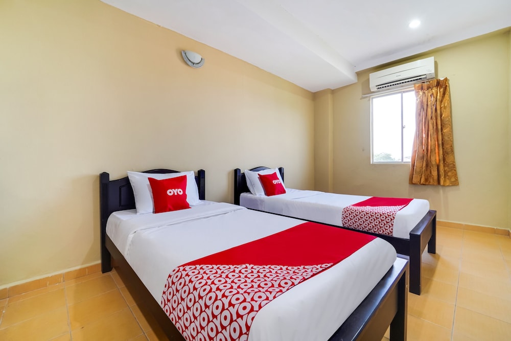 Standard Twin Room photo 2