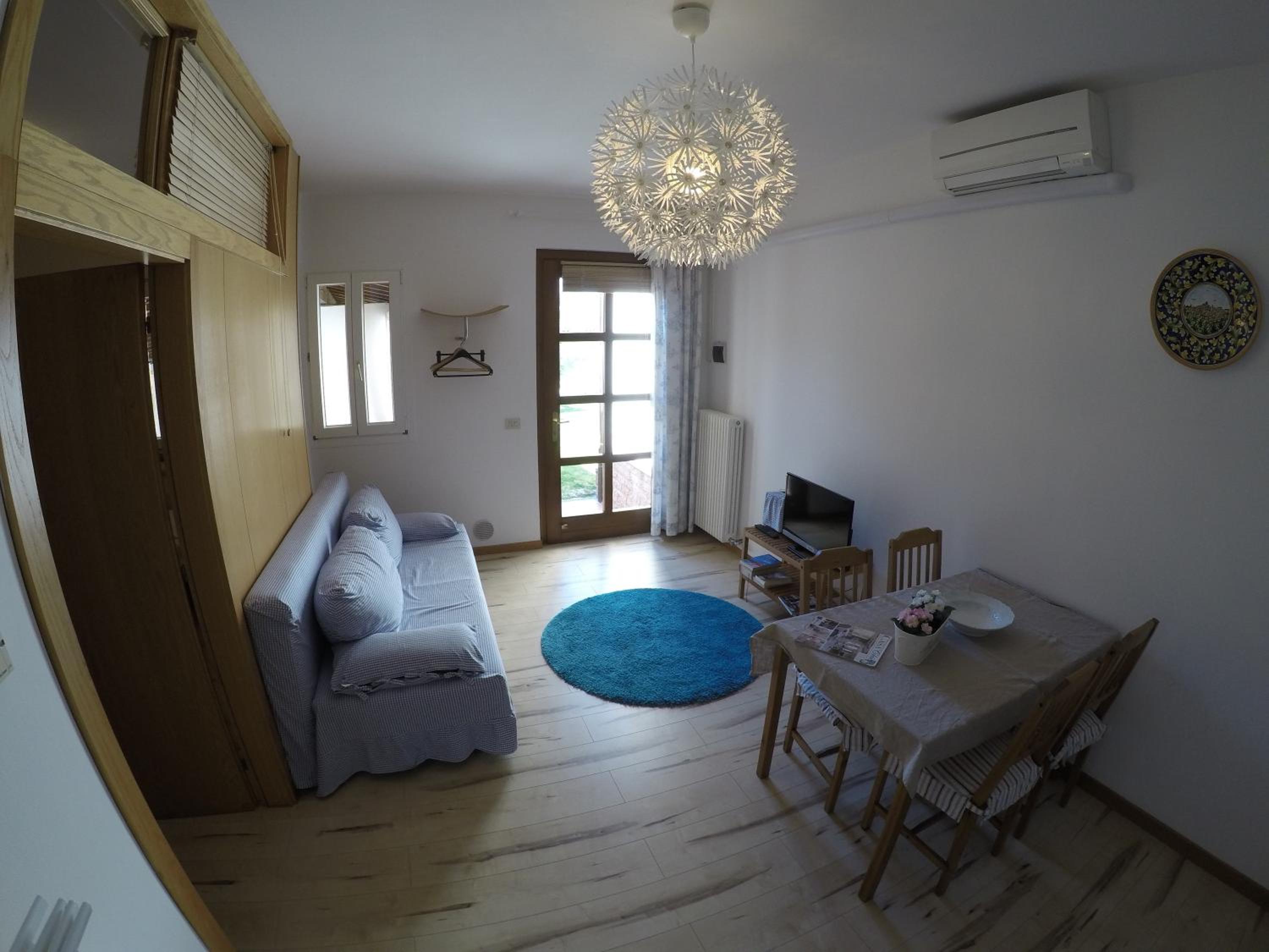Apartment 3B photo 1