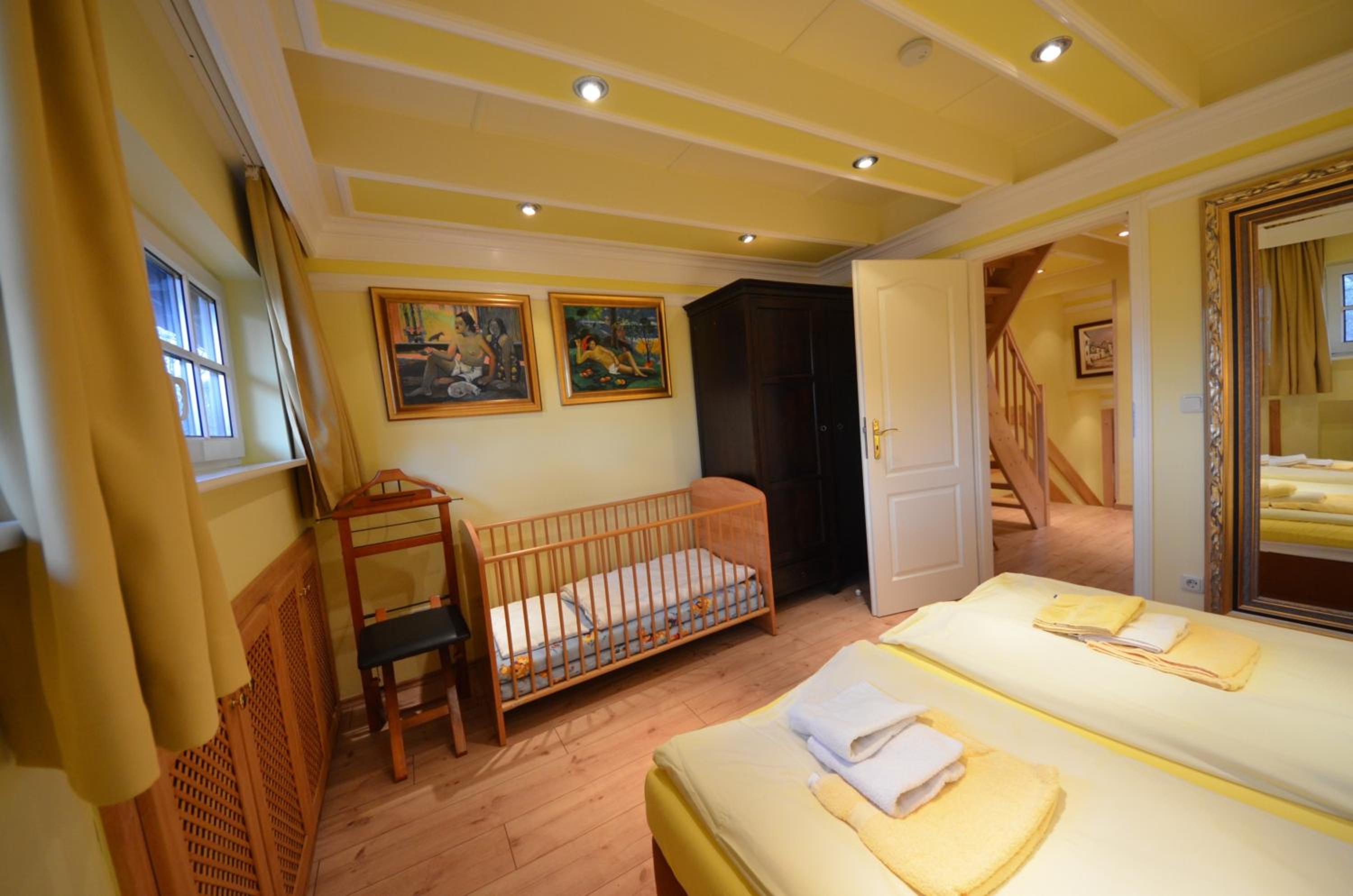 Four-Bedroom House photo 1