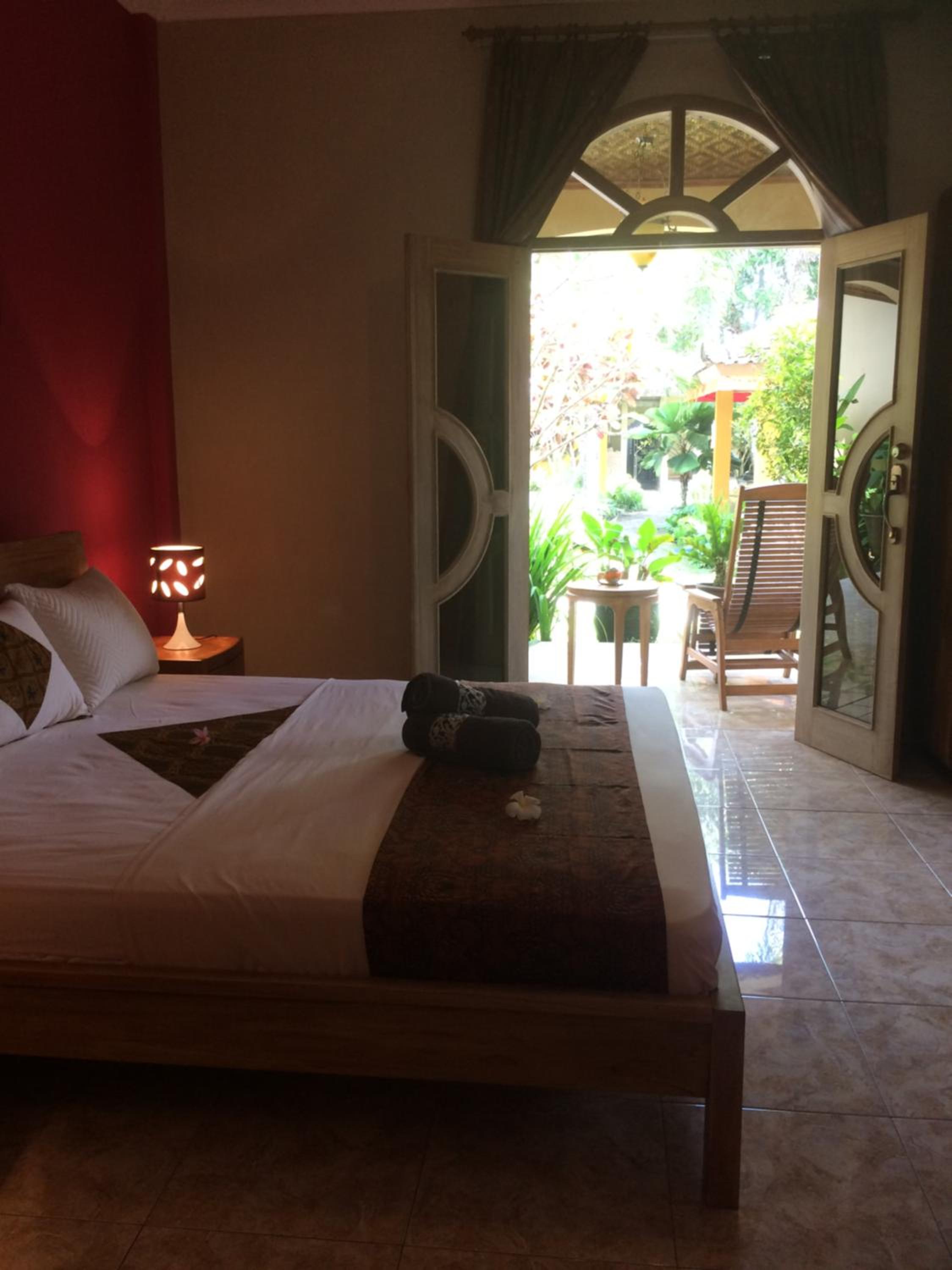 King Room with Pool View photo 2